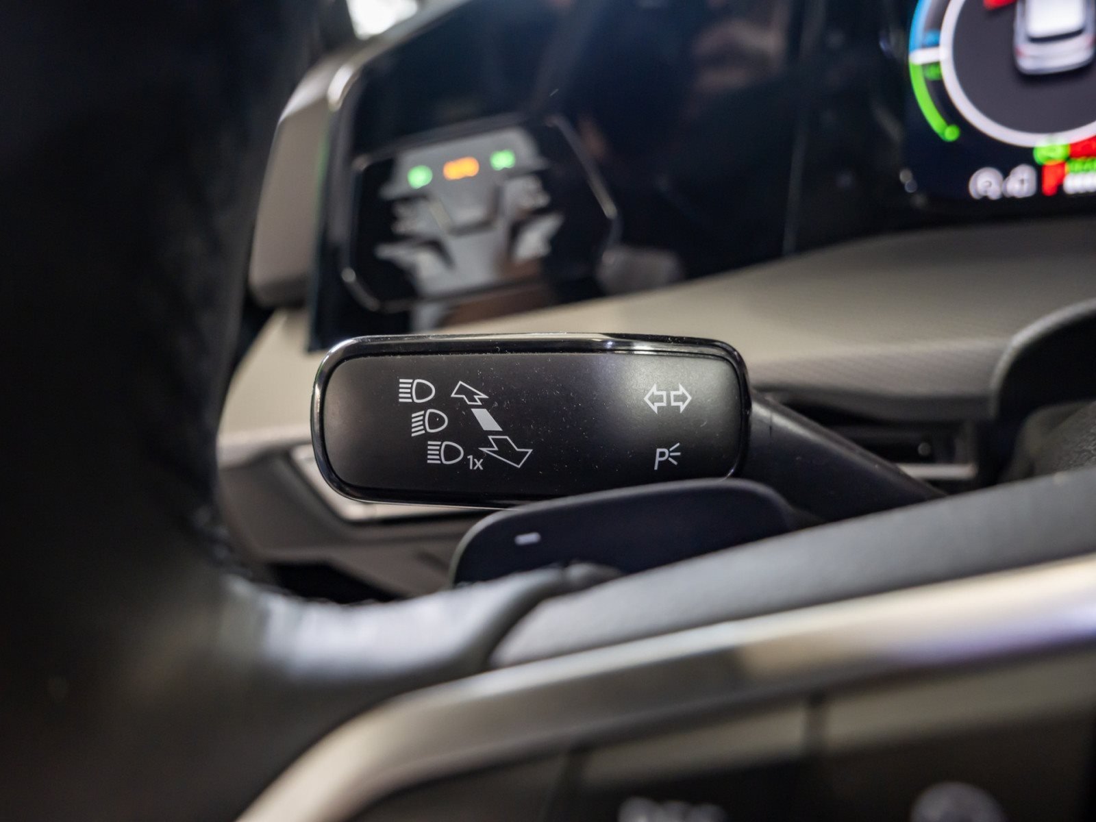 Golf VIII STYLE e-HYBRID DSG+ALU 18+ACC+LED+RÜCKFAHRKAMERA+APP CONNECT+KLIMA