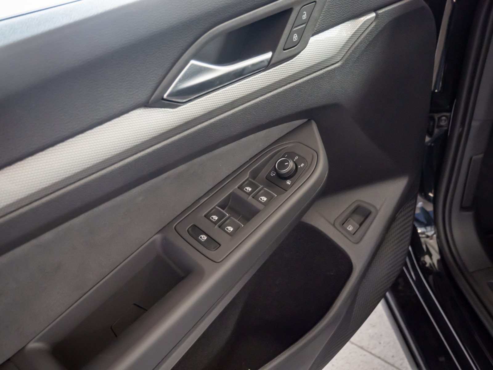 Golf VIII STYLE e-HYBRID DSG+ALU 18+ACC+LED+RÜCKFAHRKAMERA+APP CONNECT+KLIMA