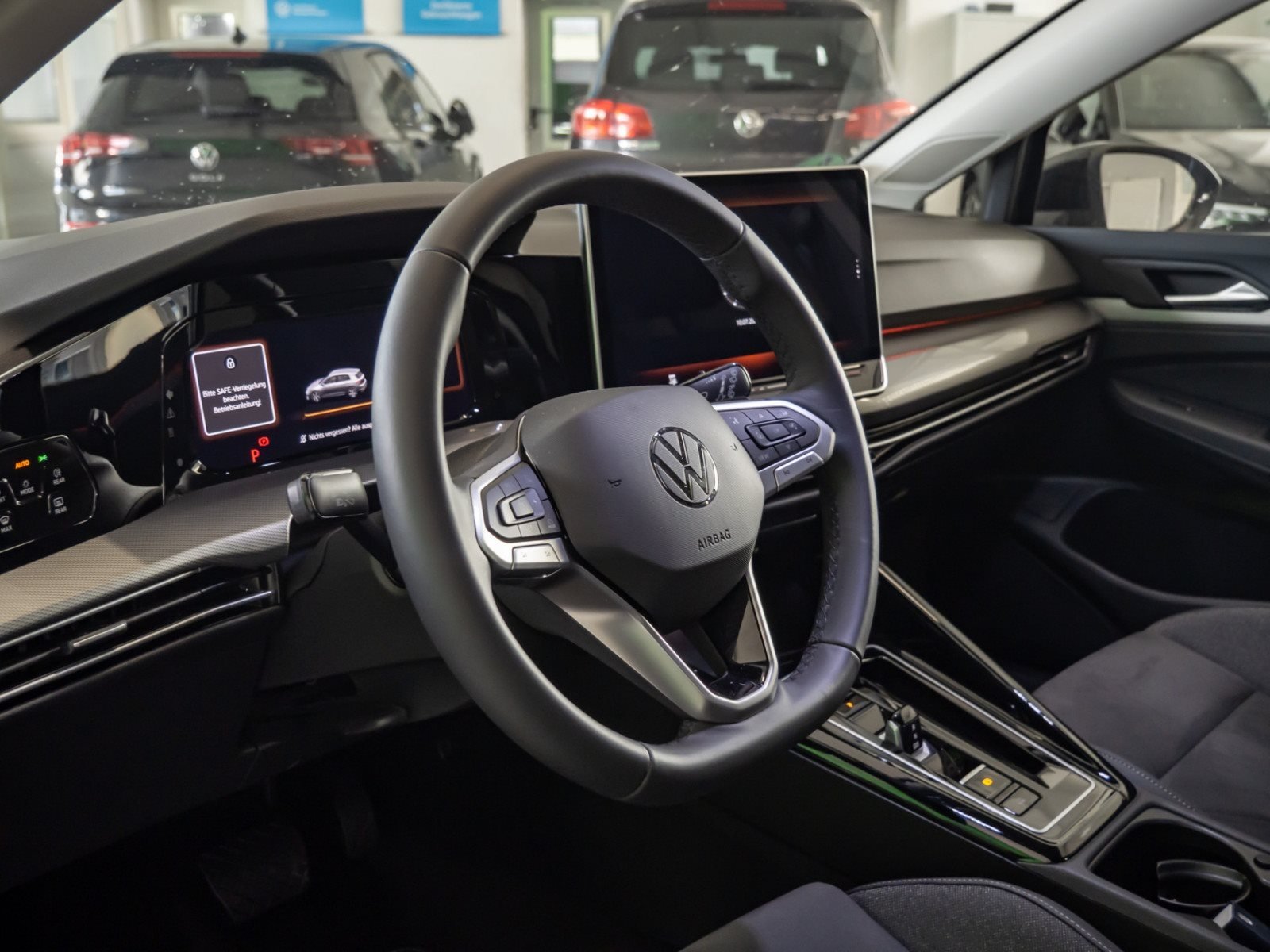 Golf VIII STYLE e-HYBRID DSG+ALU 18+ACC+LED+RÜCKFAHRKAMERA+APP CONNECT+KLIMA