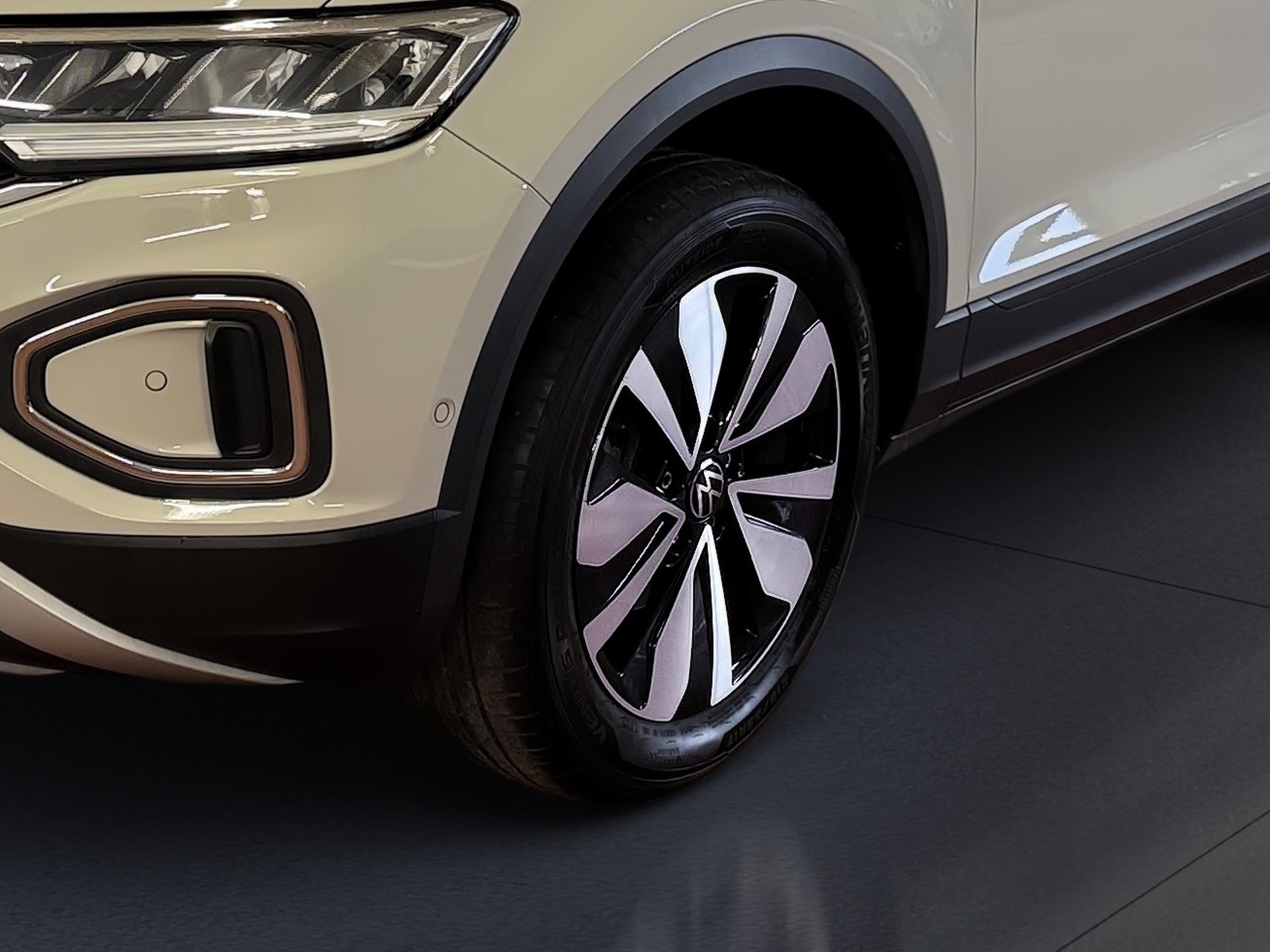 T-Roc 1.5 TSI Move DSG LED Navi ACC RFK 2xKlima