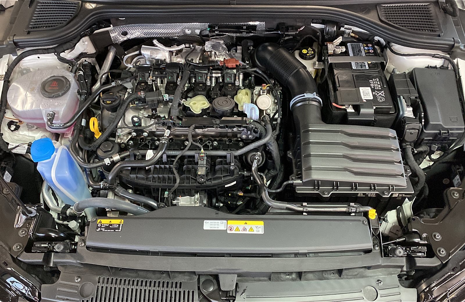 Golf VIII Variant R 2.0 TSI 4MOTION ACC AHK AUT