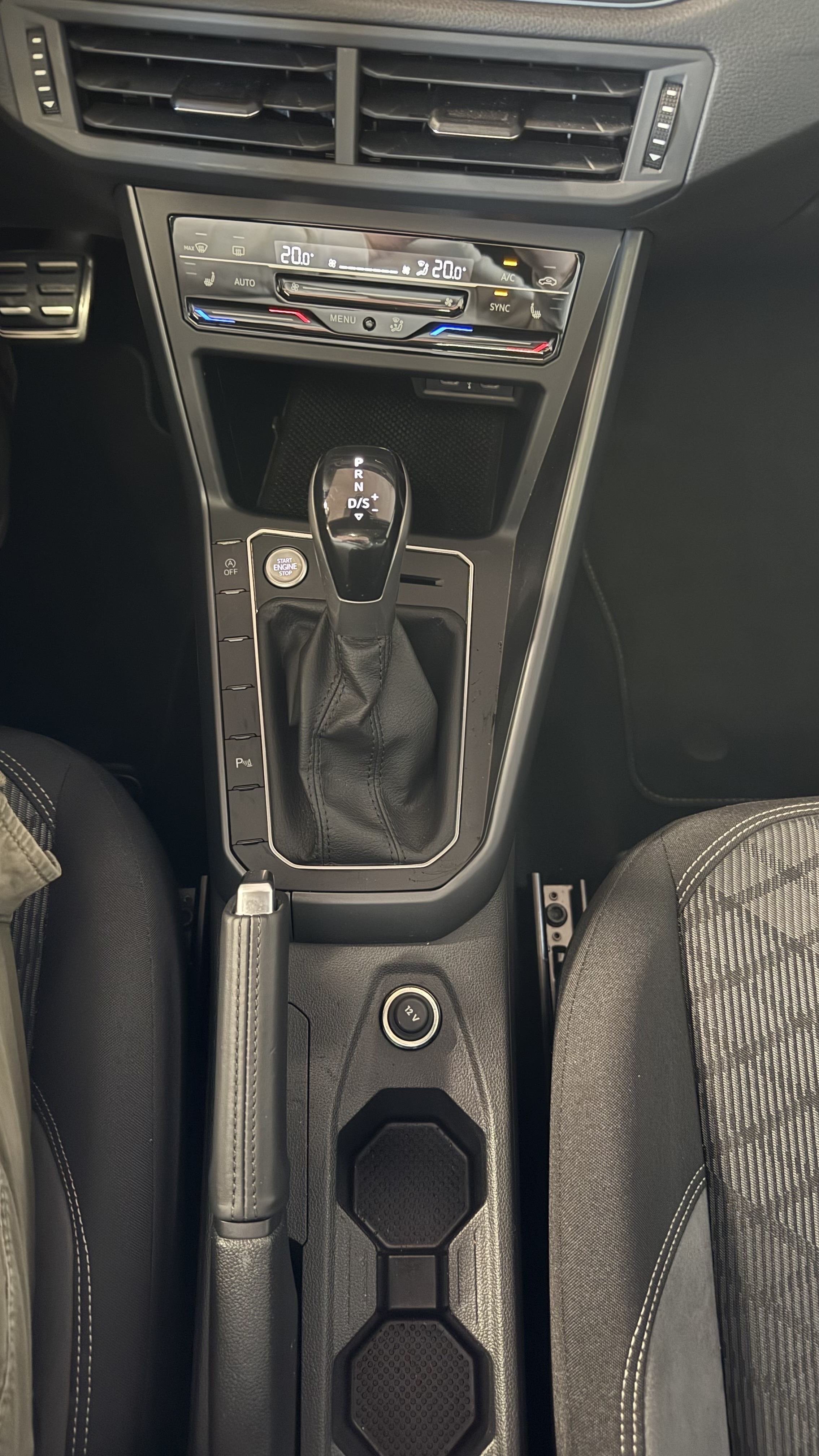 Taigo 1.5 TSI R-Line DSG Matrix Navi ACC Pano AHK