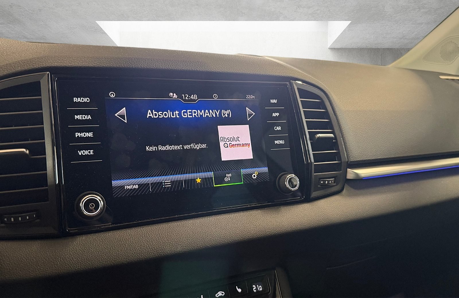 Karoq Drive Tour 1.0 TSI 85kW 2xKlima ACC AHK LM