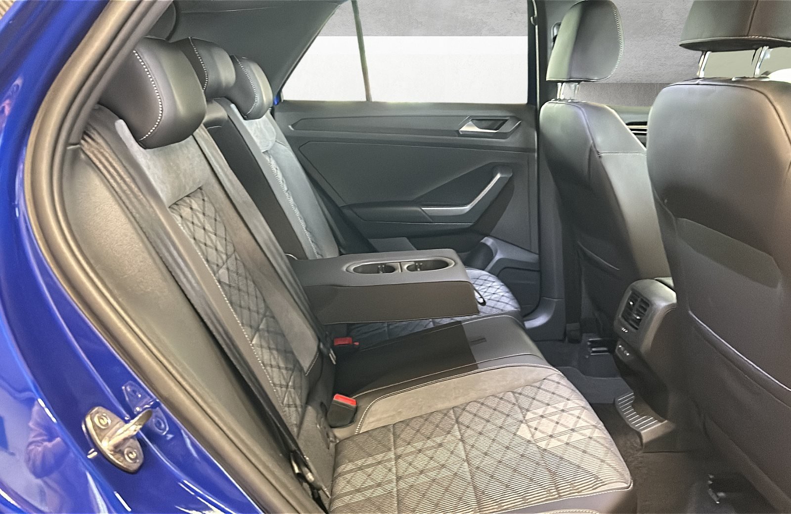 T-Roc R-Line 1.5 TSI 2xKlima ACC AUT Kam. KlimaA