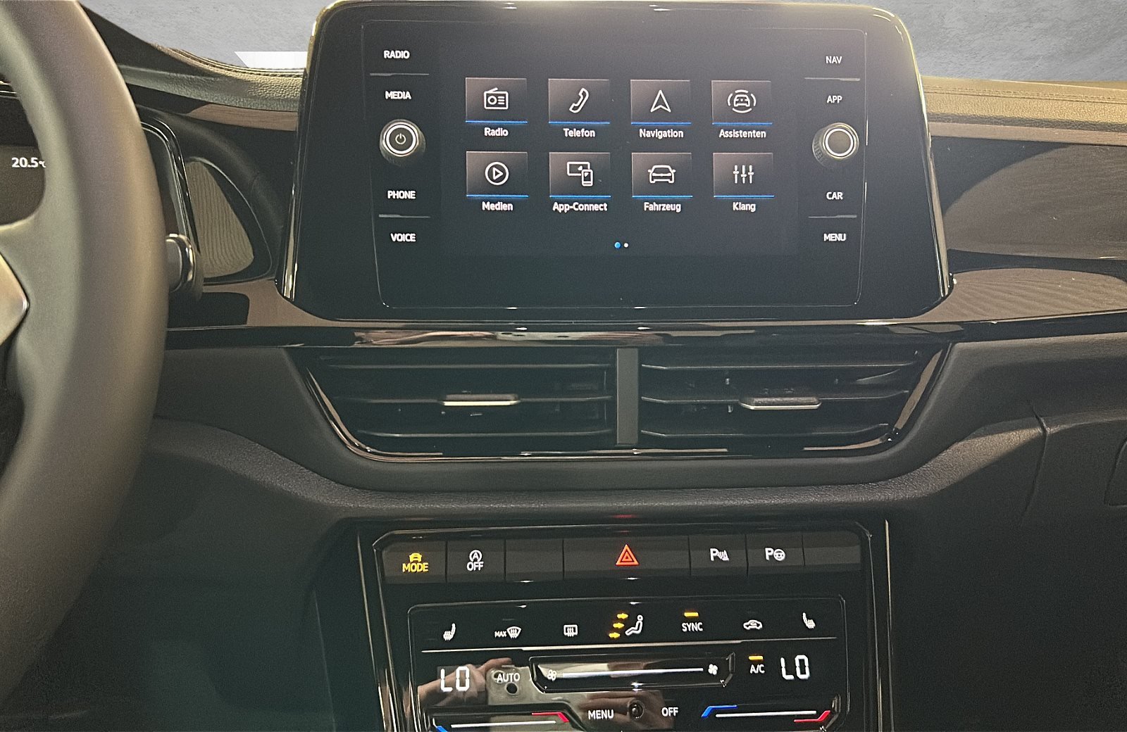 T-Roc R-Line 1.5 TSI 2xKlima ACC AUT Kam. KlimaA