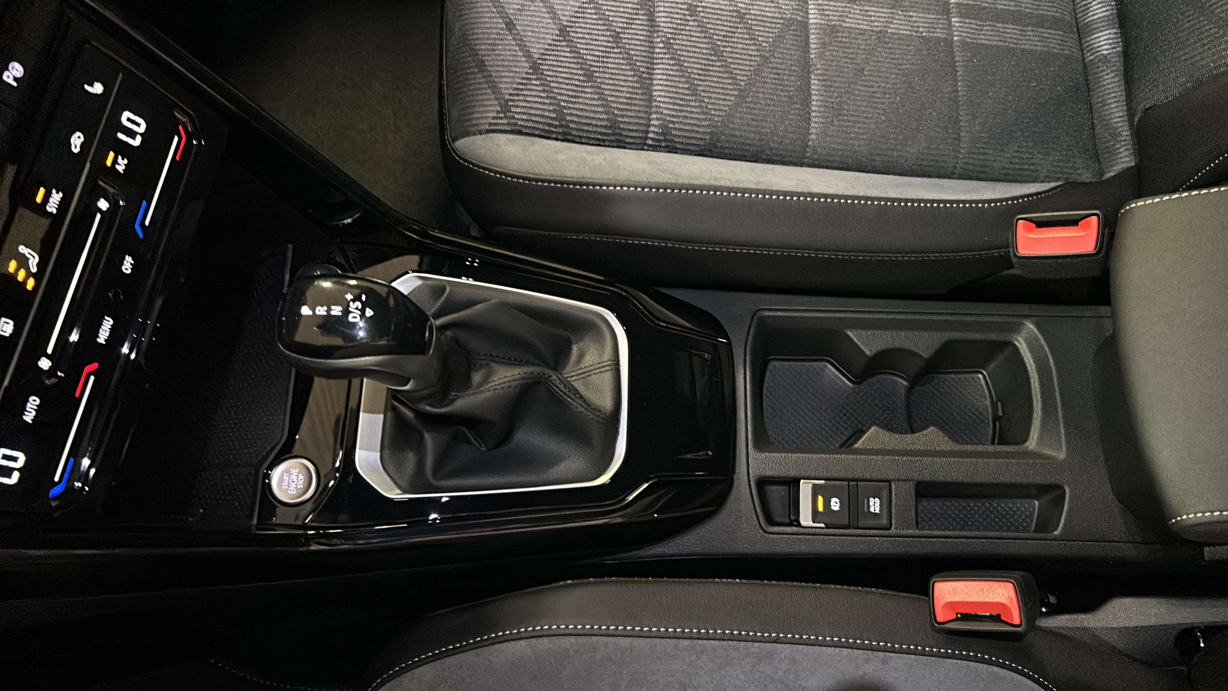 T-Roc R-Line 1.5 TSI 2xKlima ACC AUT Kam. KlimaA