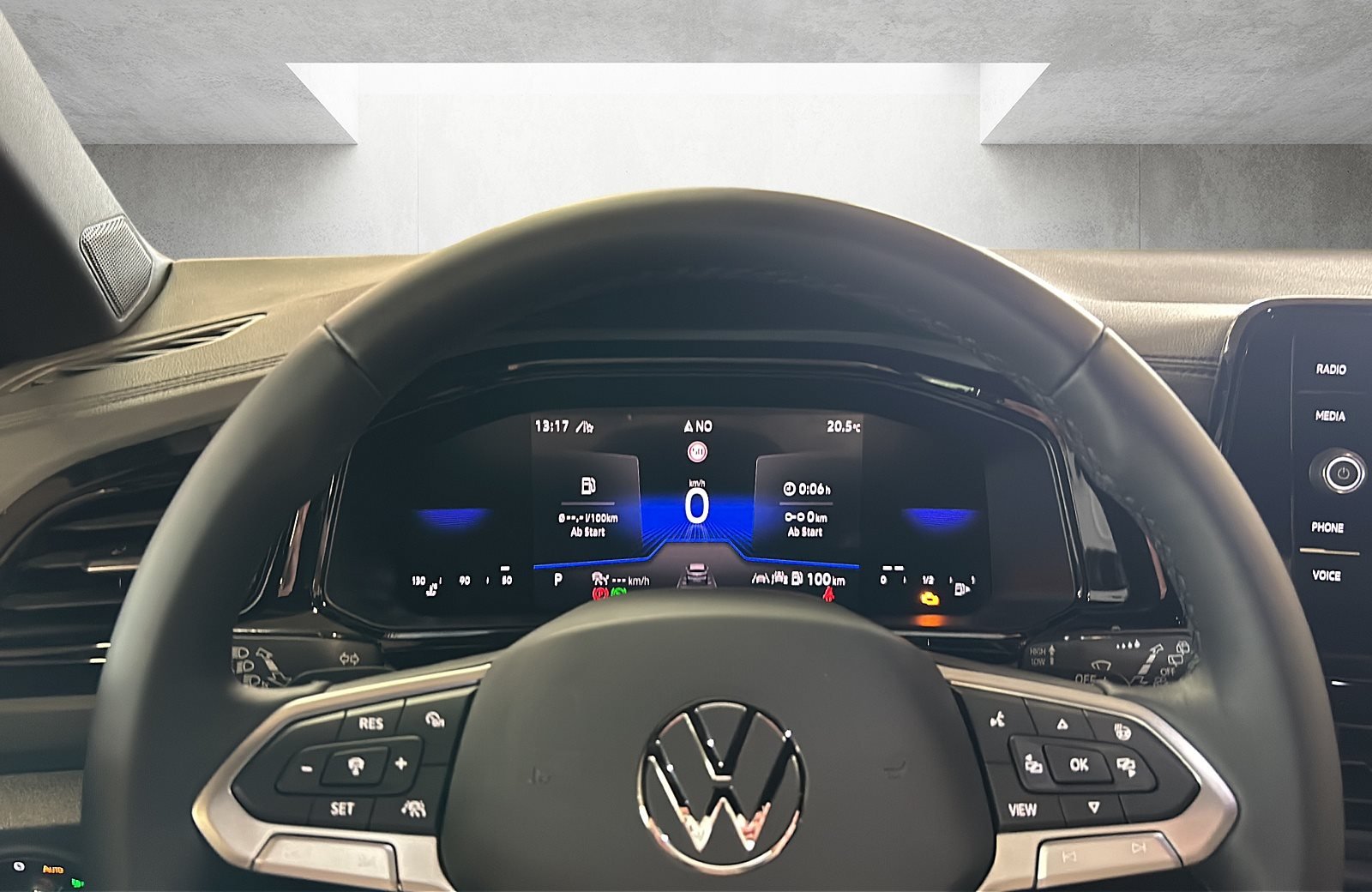 T-Roc R-Line 1.5 TSI 2xKlima ACC AUT Kam. KlimaA