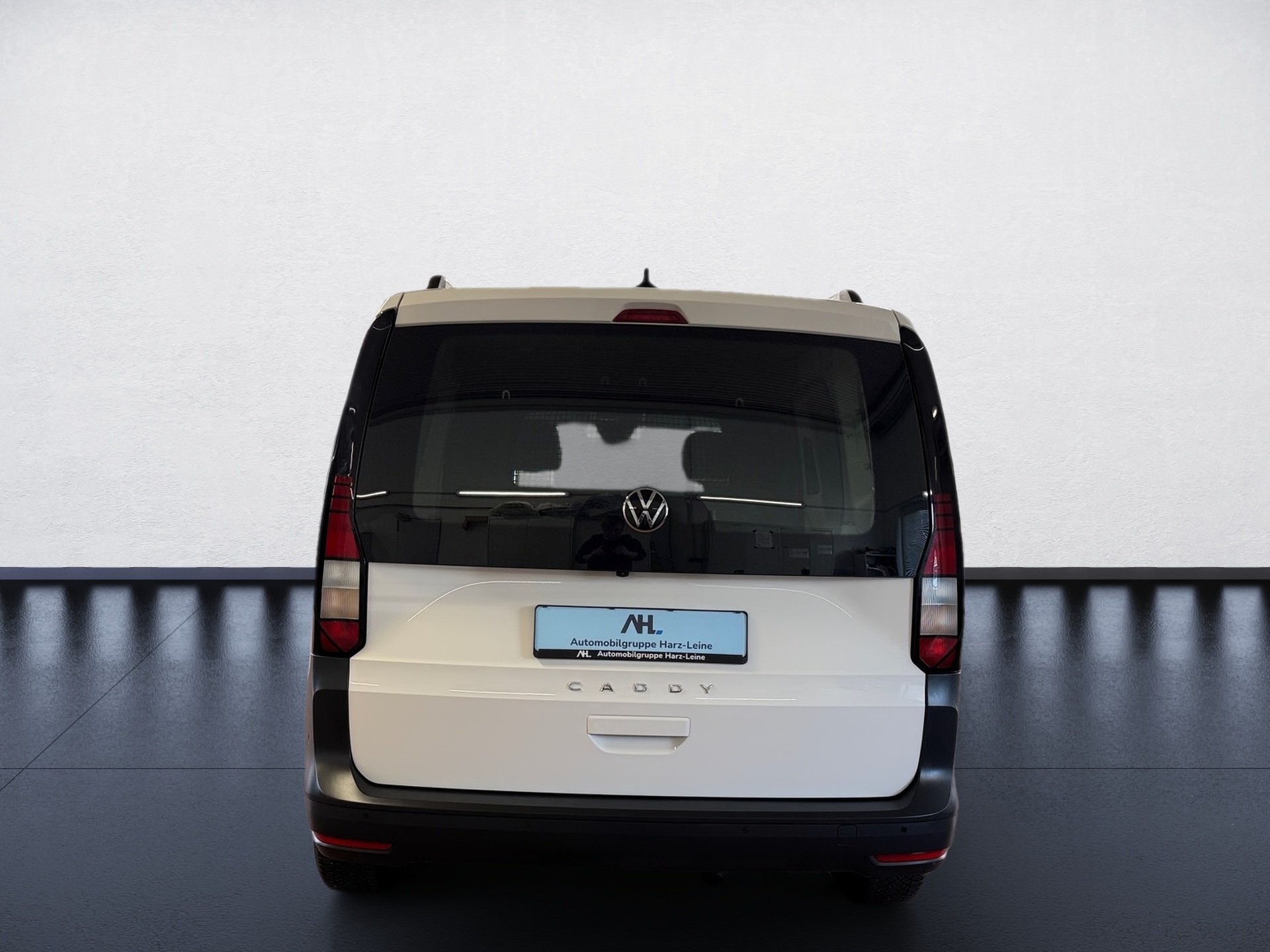 Caddy Cargo 2.0 TDI AHK ACC RFK PDC v+h 2xKlima
