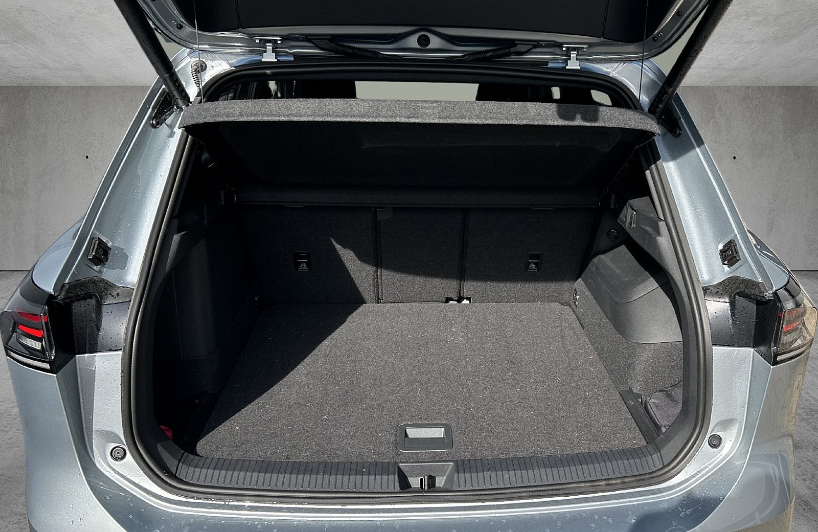 Tiguan R-Line 1.5 eHybrid 360 4xSHZ ACC AHK AUT