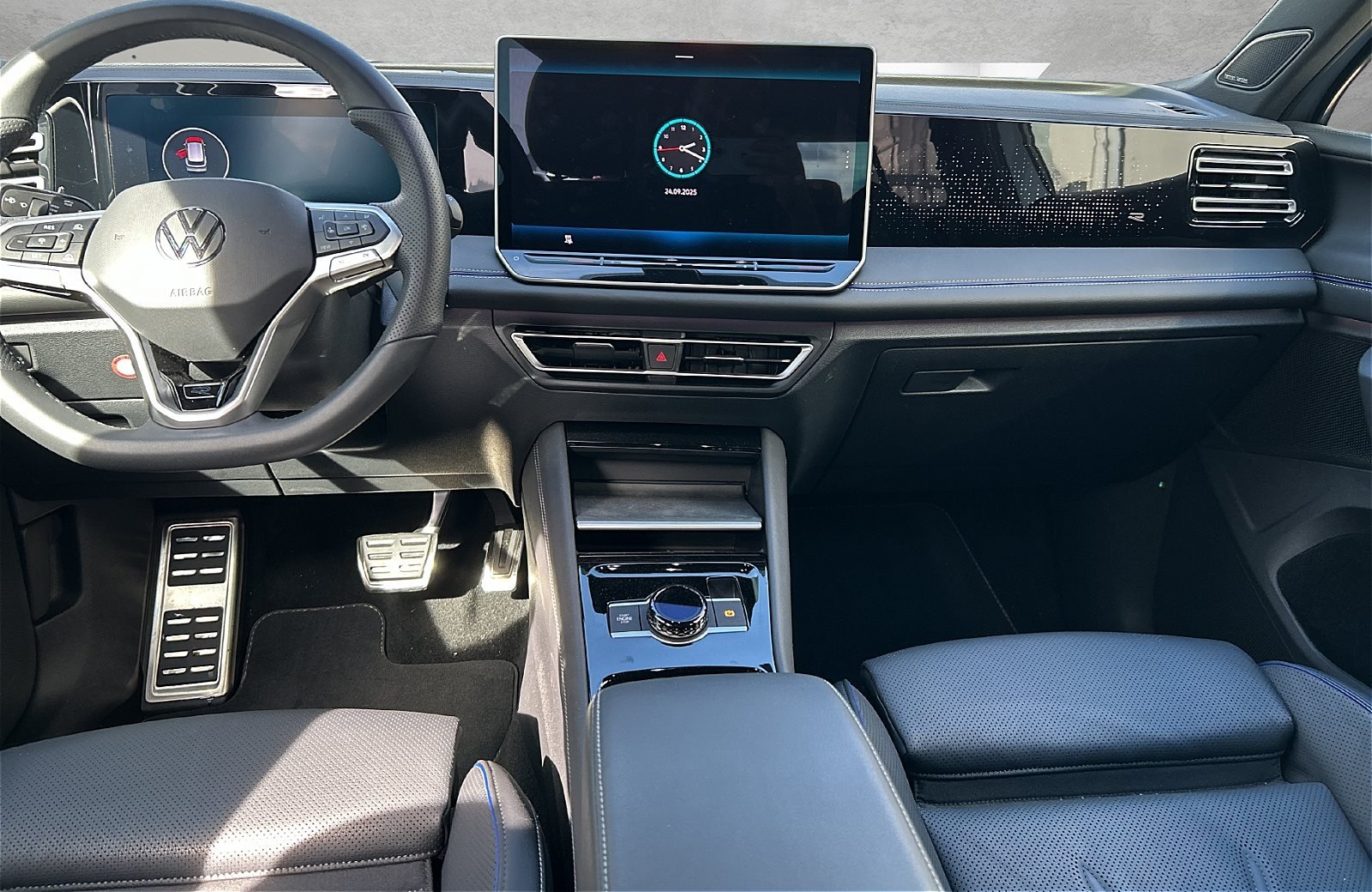 Tiguan R-Line 1.5 eHybrid 360 4xSHZ ACC AHK AUT