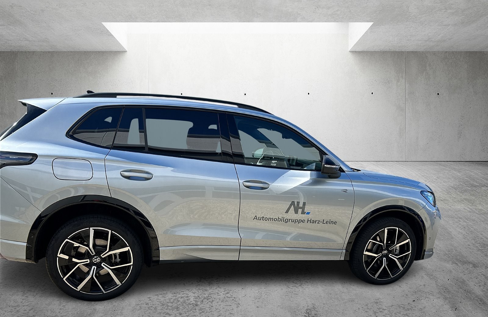 Tiguan R-Line 1.5 eHybrid 360 4xSHZ ACC AHK AUT