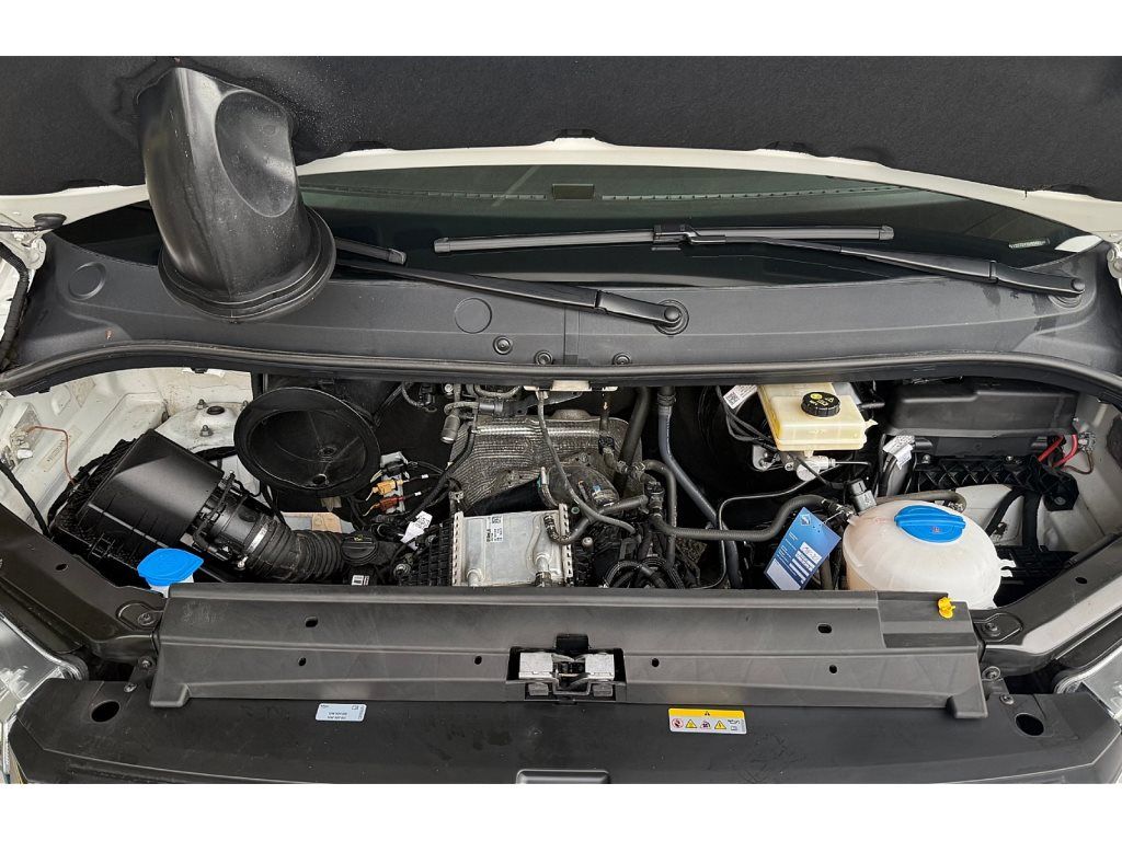 Crafter 30 Kasten 2.0 TDI MR AHK PDC Bluetooth