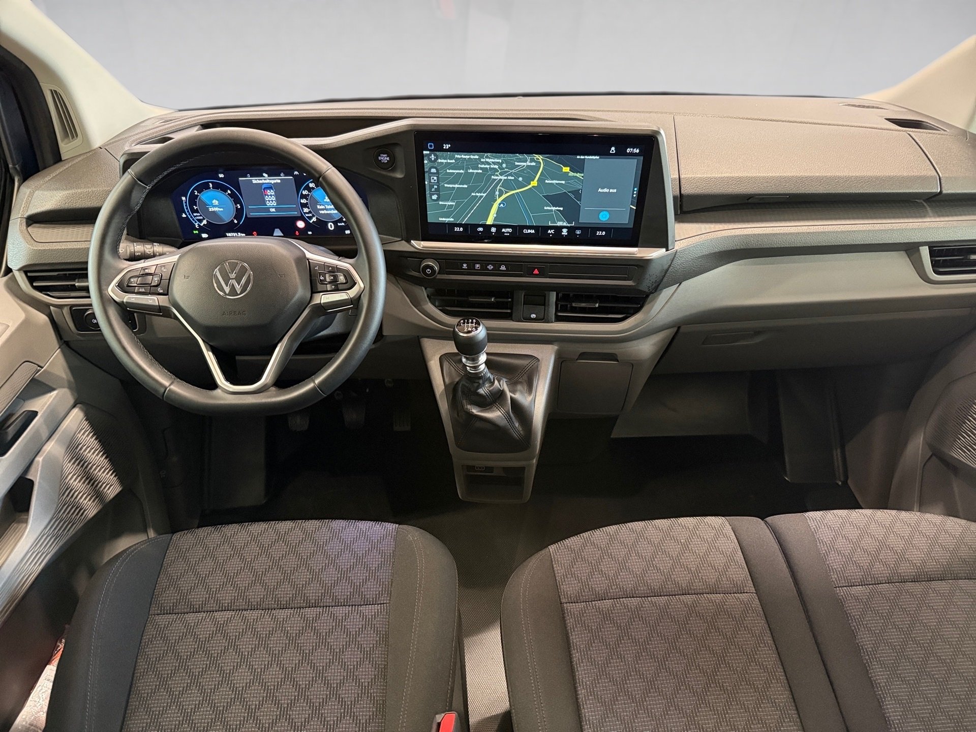 Transporter Kombi LR 2.0 TDI 9Sitzer Klima Navi AHK PDC RFK