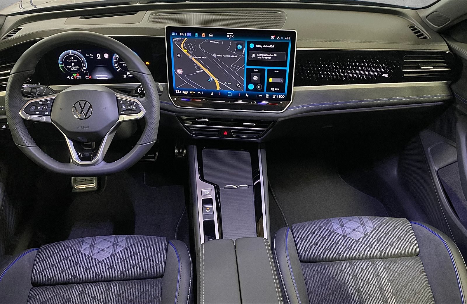 Passat R-Line 1.5 eHybrid ACC AHK AUT KeyLess