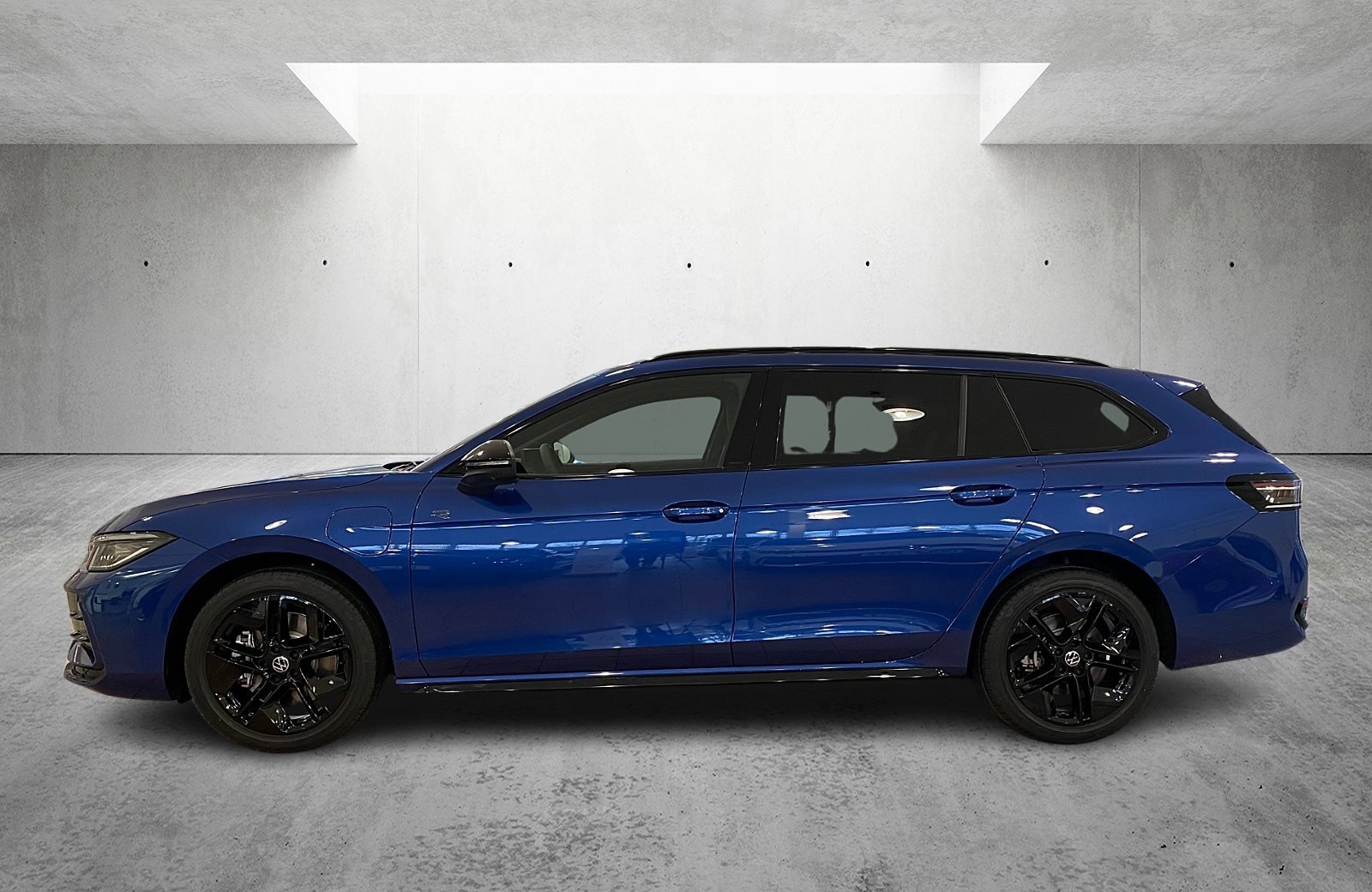 Passat R-Line 1.5 eHybrid ACC AHK AUT KeyLess