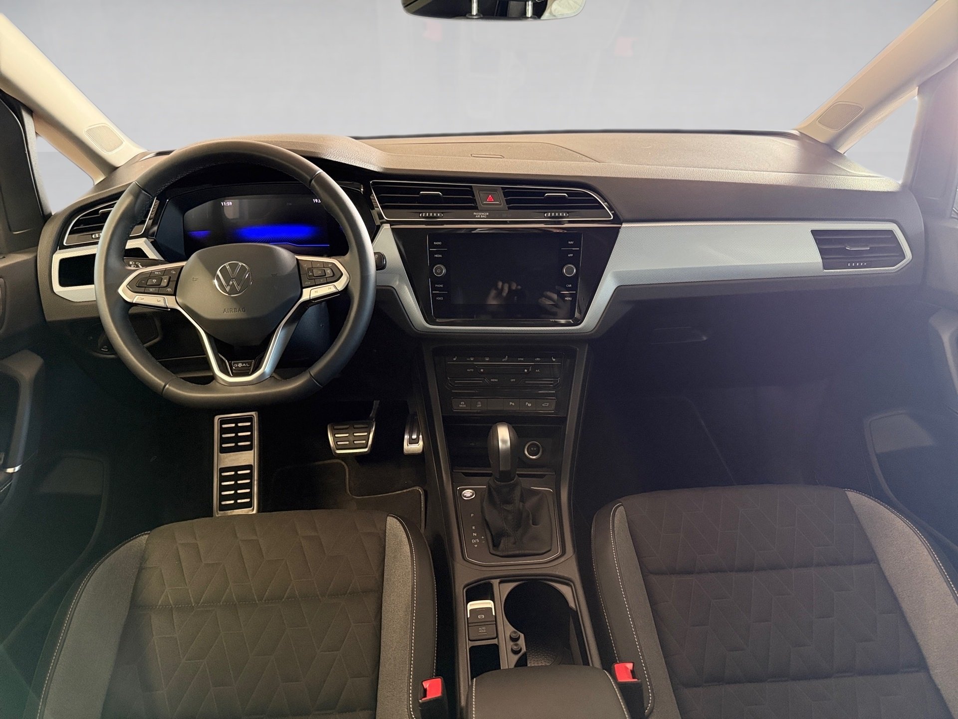 Touran 1.5 TSI Comfortline DSG Navi ACC AHK RFK