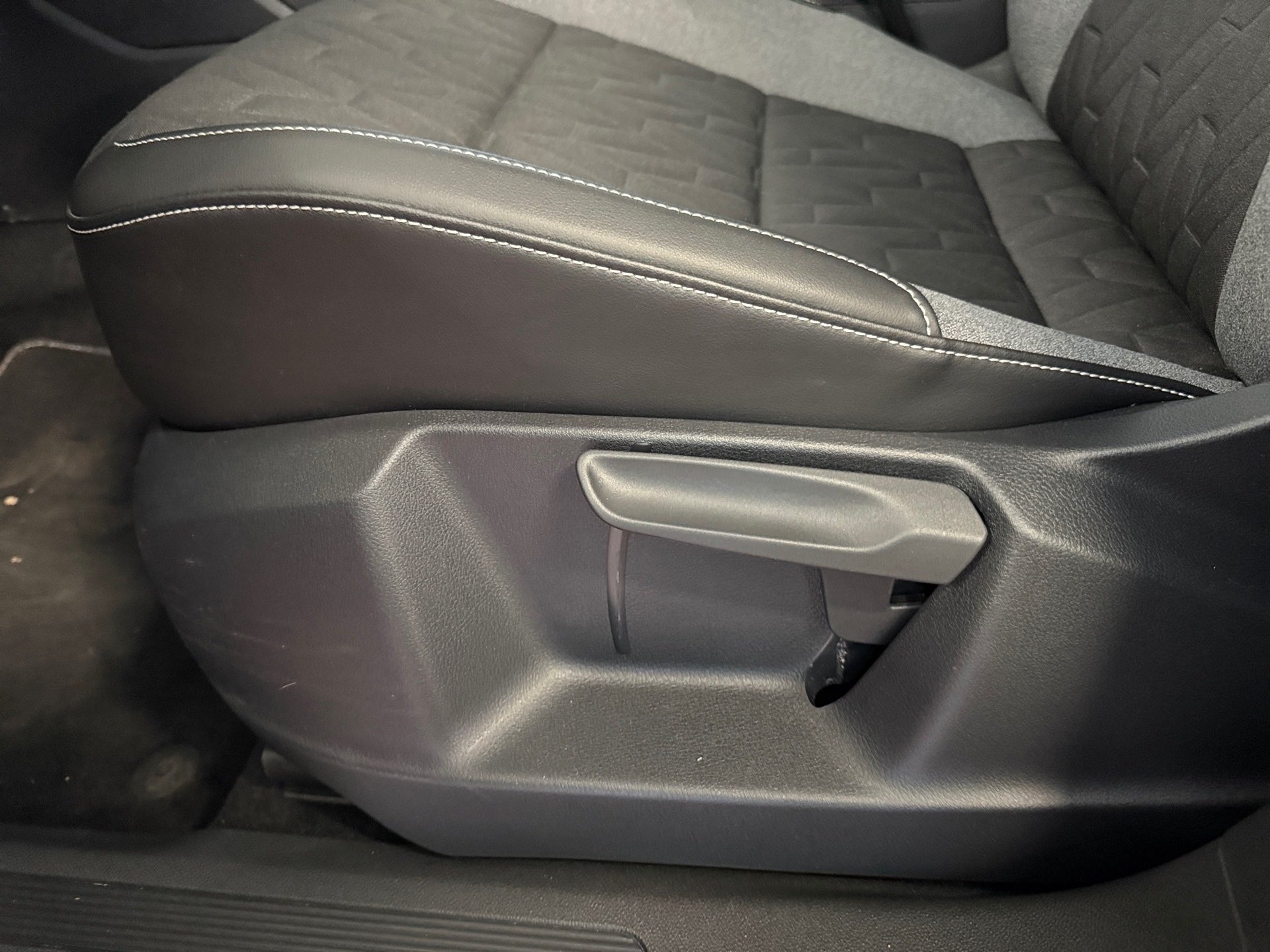 Touran 1.5 TSI Comfortline DSG Navi ACC AHK RFK
