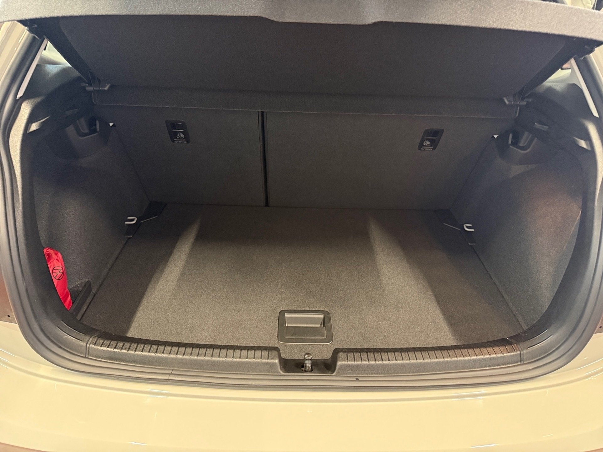 Polo 1.0 TSI Life DSG LED Navi PDC RFK SHZ AUT