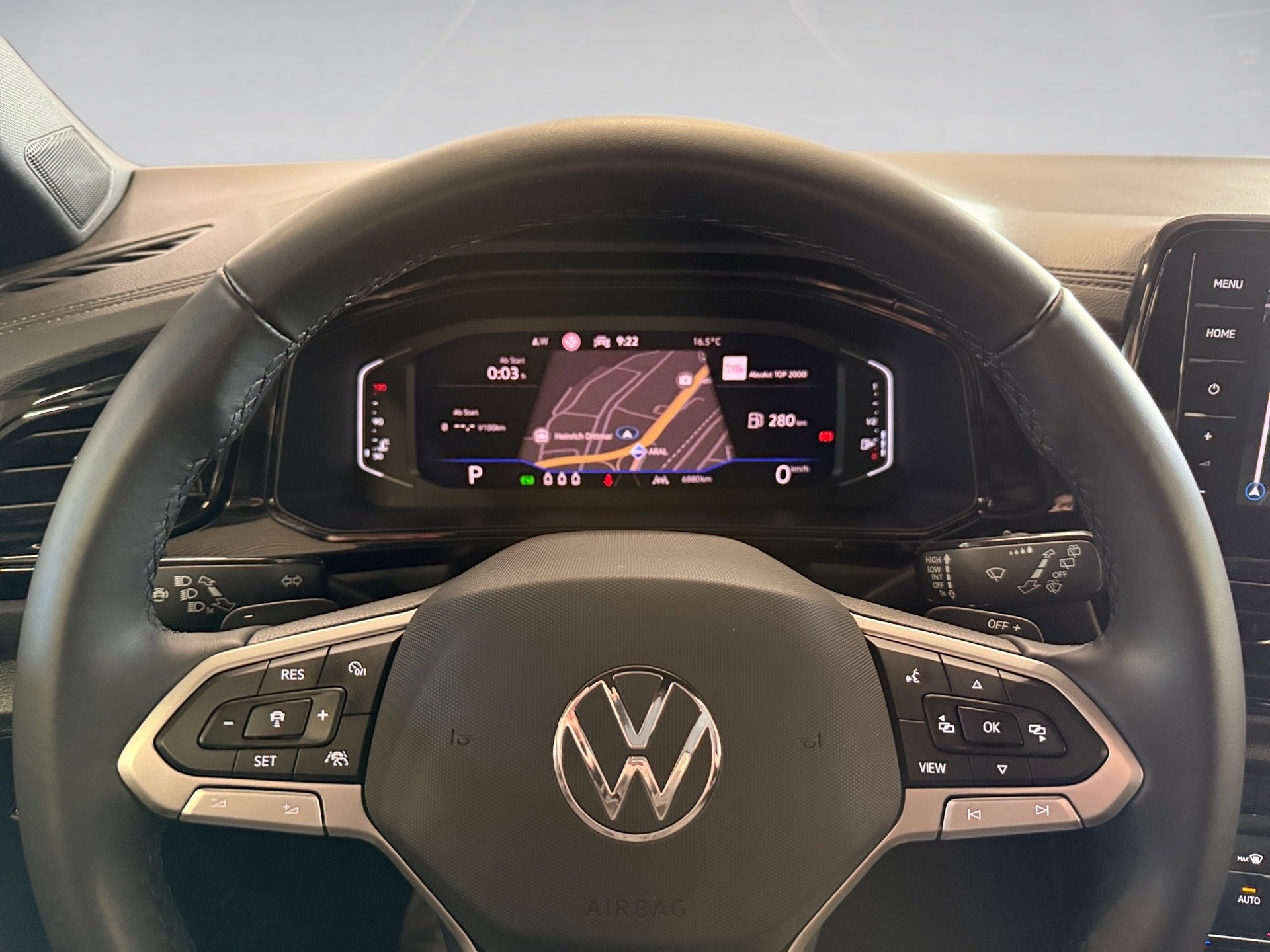 T-Roc Style 2.0 TDI 2xKlima ACC AHK AUT Kam. LED