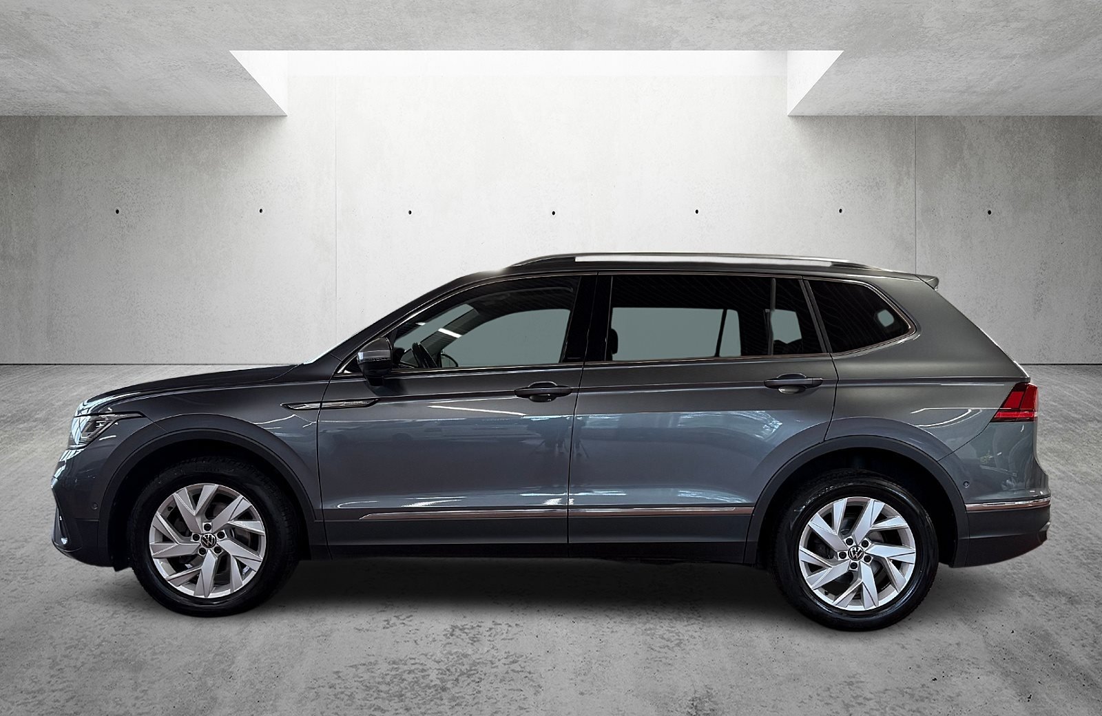 Tiguan Allspace 2.0 TDI Life DSG Matrix Navi ACC Pano AHK