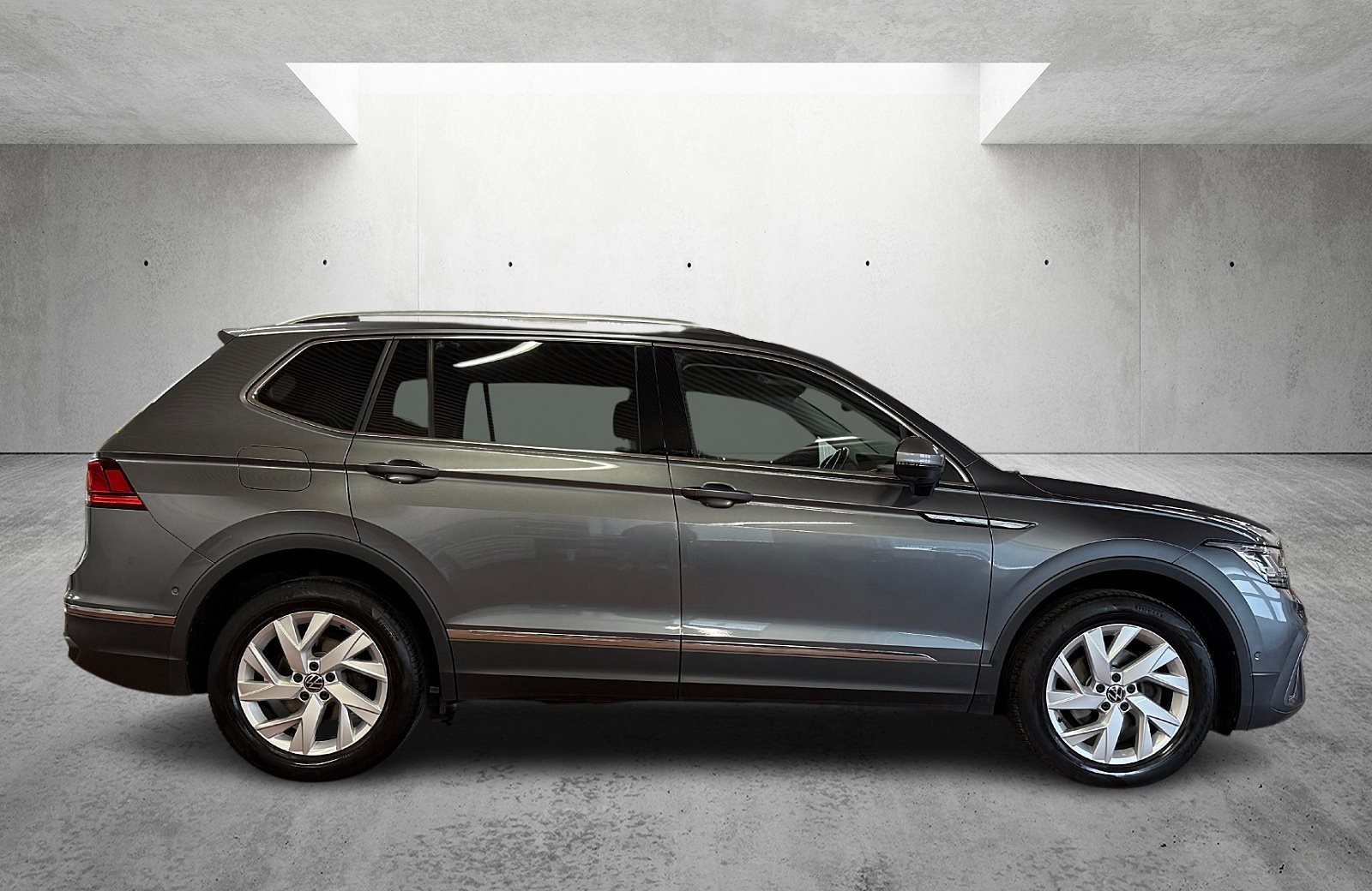 Tiguan Allspace 2.0 TDI Life DSG Matrix Navi ACC Pano AHK