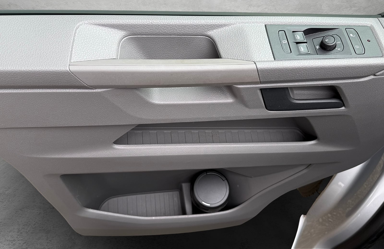 T6.1 Caravelle 2.0 TDI Comfortline 9-Sitzer Klima Navi AHK PDC