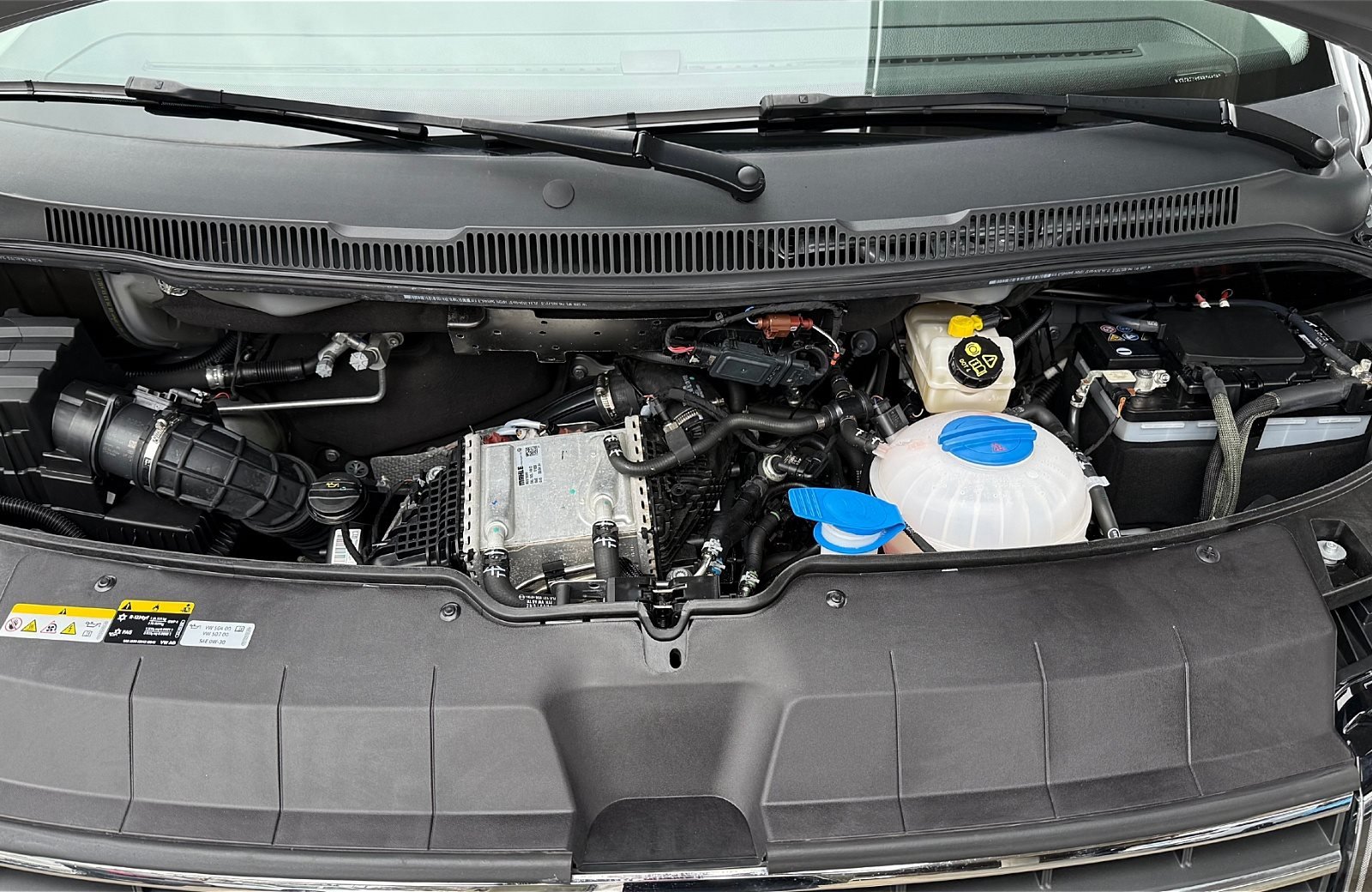 T6.1 Caravelle 2.0 TDI Comfortline 9-Sitzer Klima Navi AHK PDC