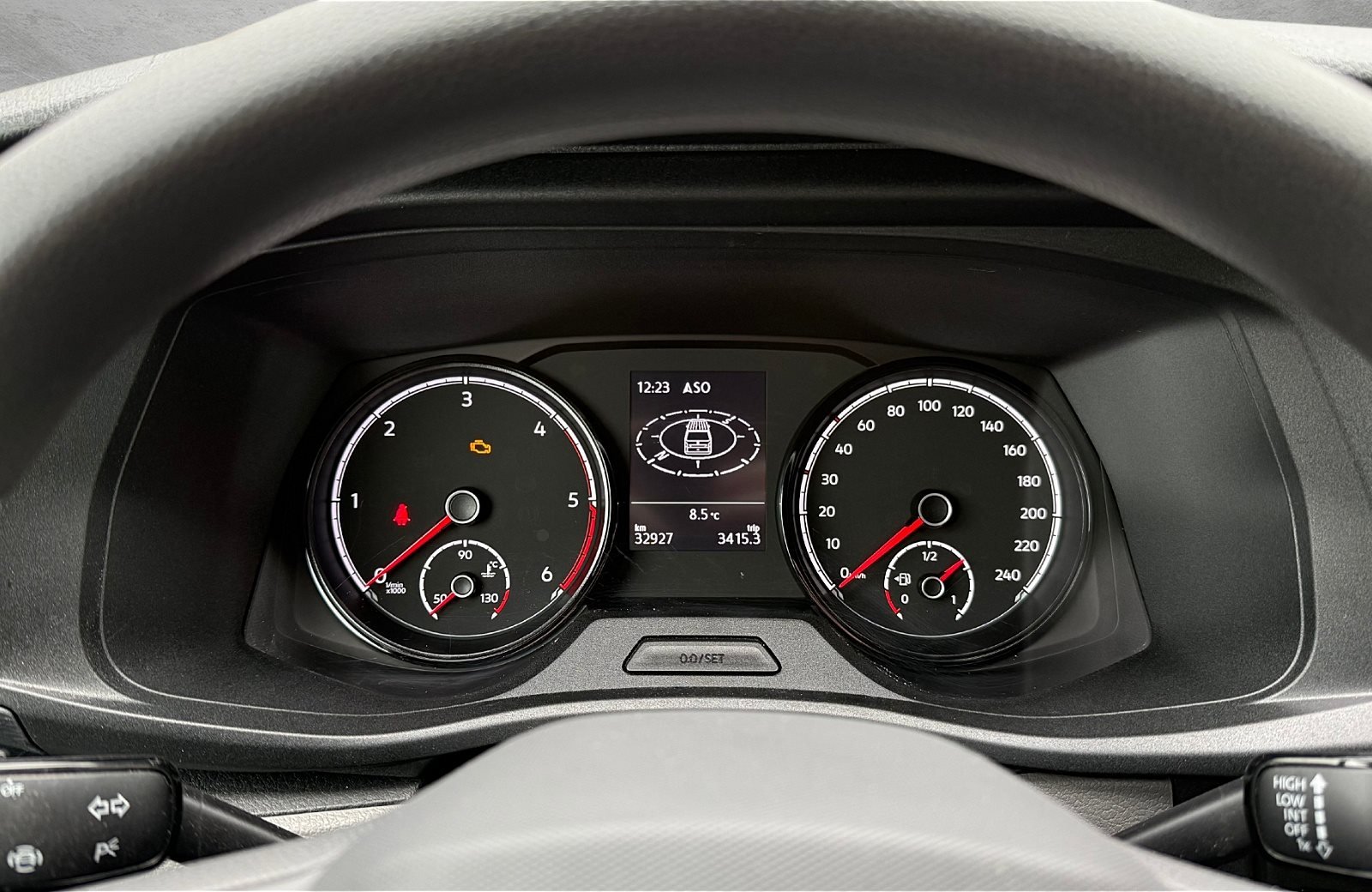 T6.1 Caravelle 2.0 TDI Comfortline 9-Sitzer Klima Navi AHK PDC