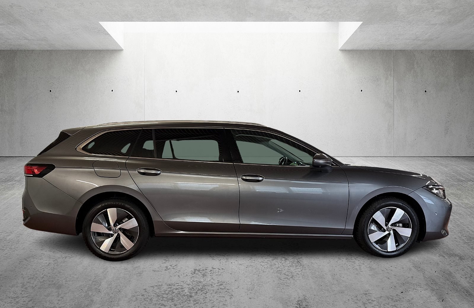 Passat Variant 2.0 TDI Business DSG LED Navi ACC RFK Massage AreaView