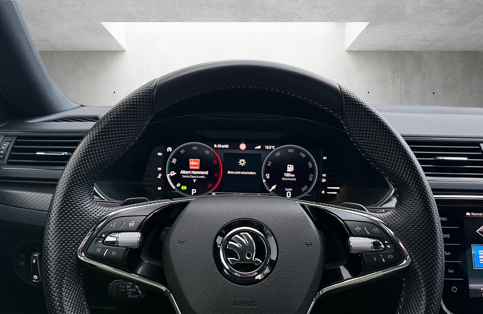 Superb Combi 2.0 TDI Sportline 4x4 DSG LED Navi ACC RFK