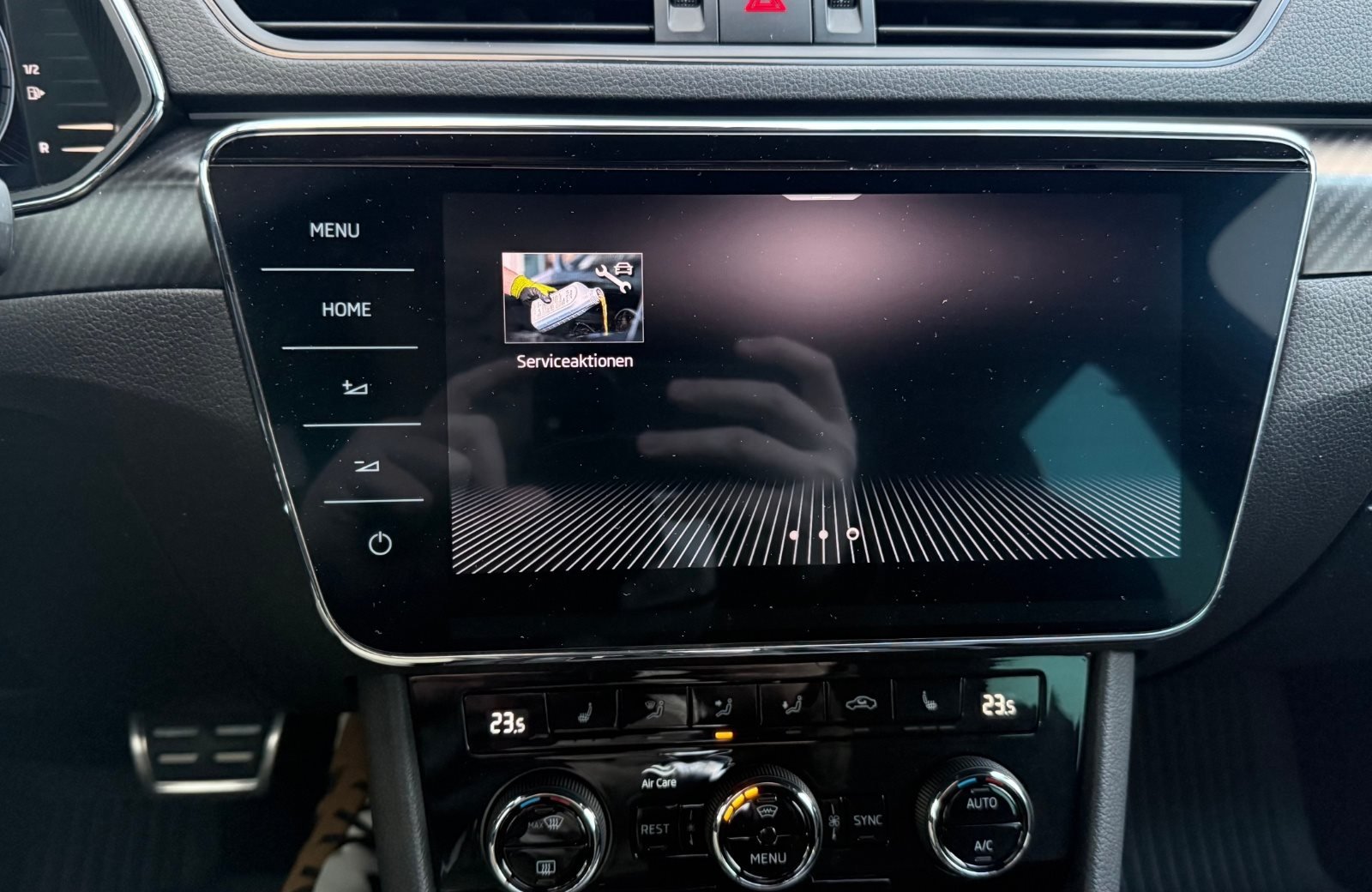 Superb Combi 2.0 TDI Sportline 4x4 DSG LED Navi ACC RFK