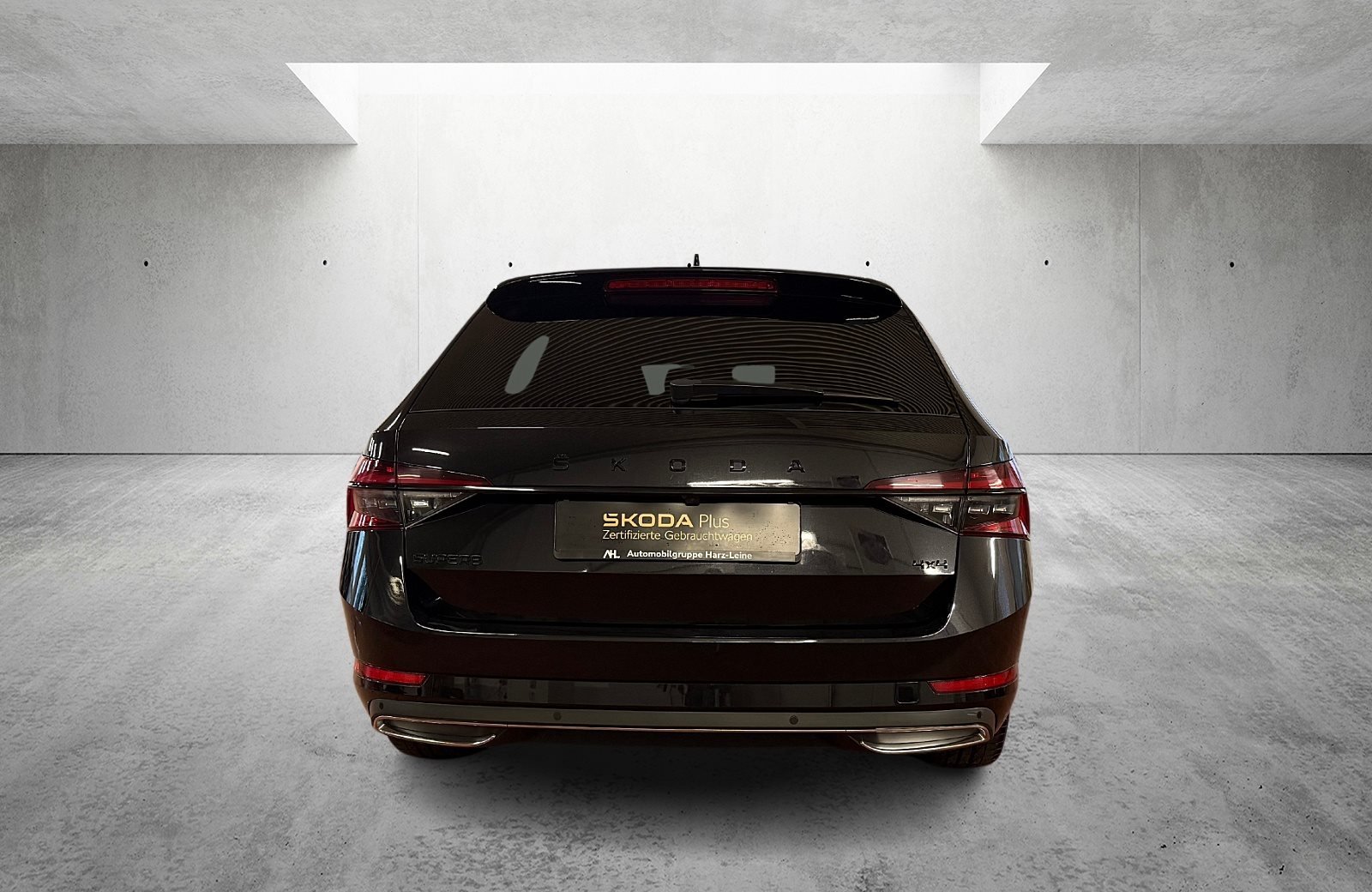 Superb Combi 2.0 TDI Sportline 4x4 DSG LED Navi ACC RFK