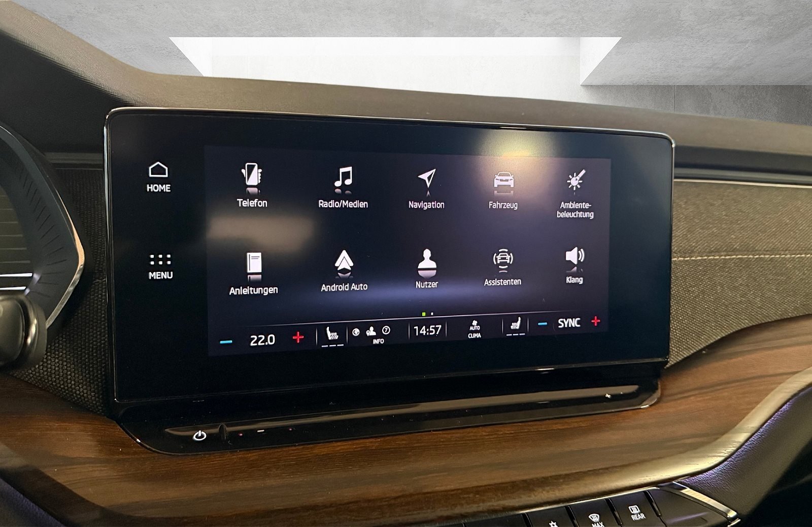 Octavia Combi 2.0 TDI Scout 4x4 DSG LED Navi ACC Standhzg.