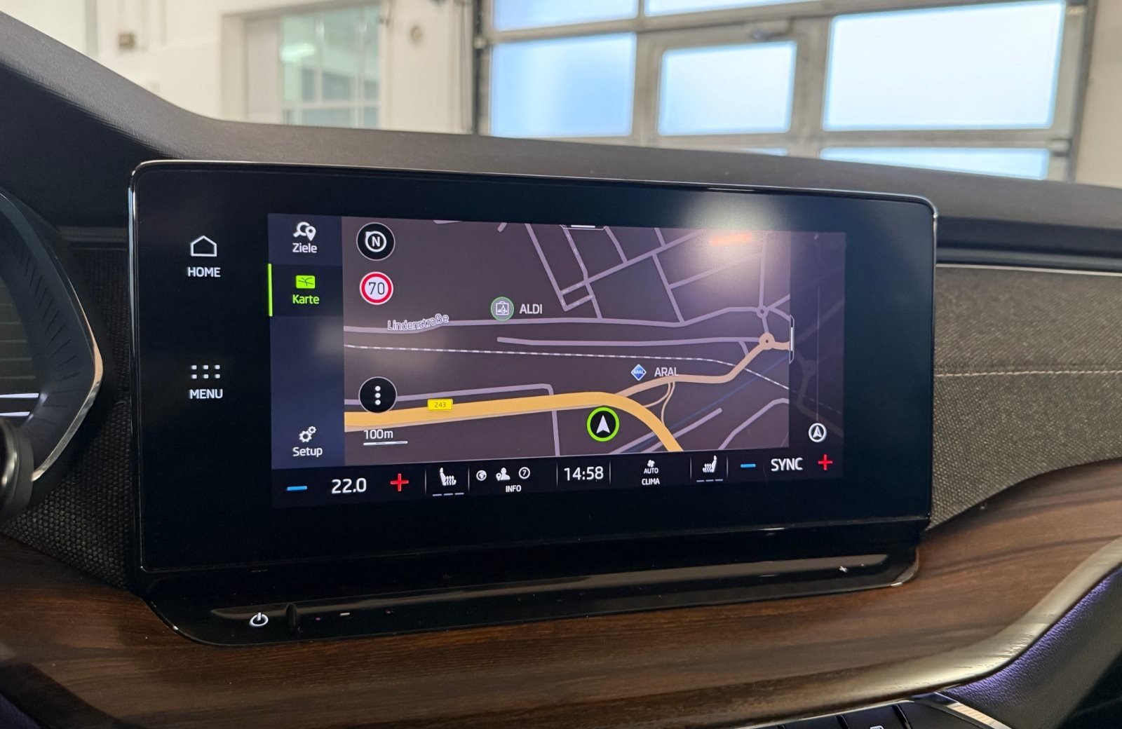 Octavia Combi 2.0 TDI Scout 4x4 DSG LED Navi ACC Standhzg.