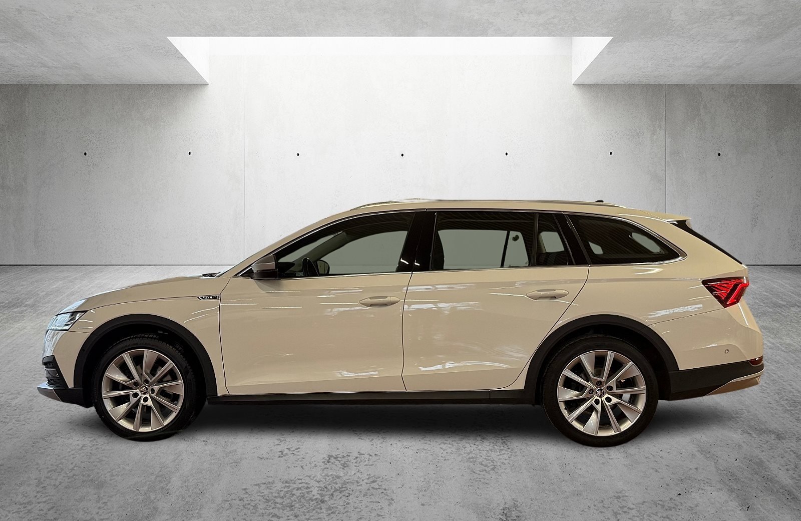 Octavia Combi 2.0 TDI Scout 4x4 DSG LED Navi ACC Standhzg.