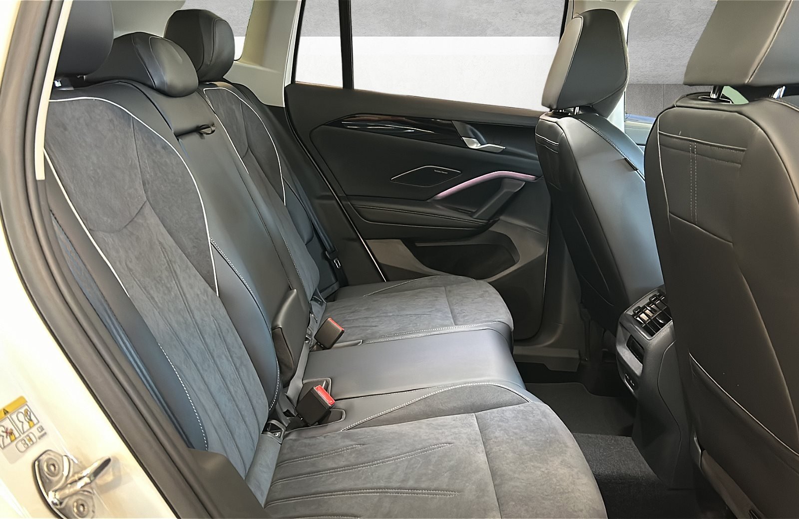 Tiguan Elegance 2.0 TDI 360 ACC AHK AUT Alcant.