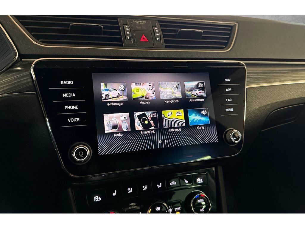 Superb Combi 1.4 TSI iV Style DSG LED Navi ACC RFK