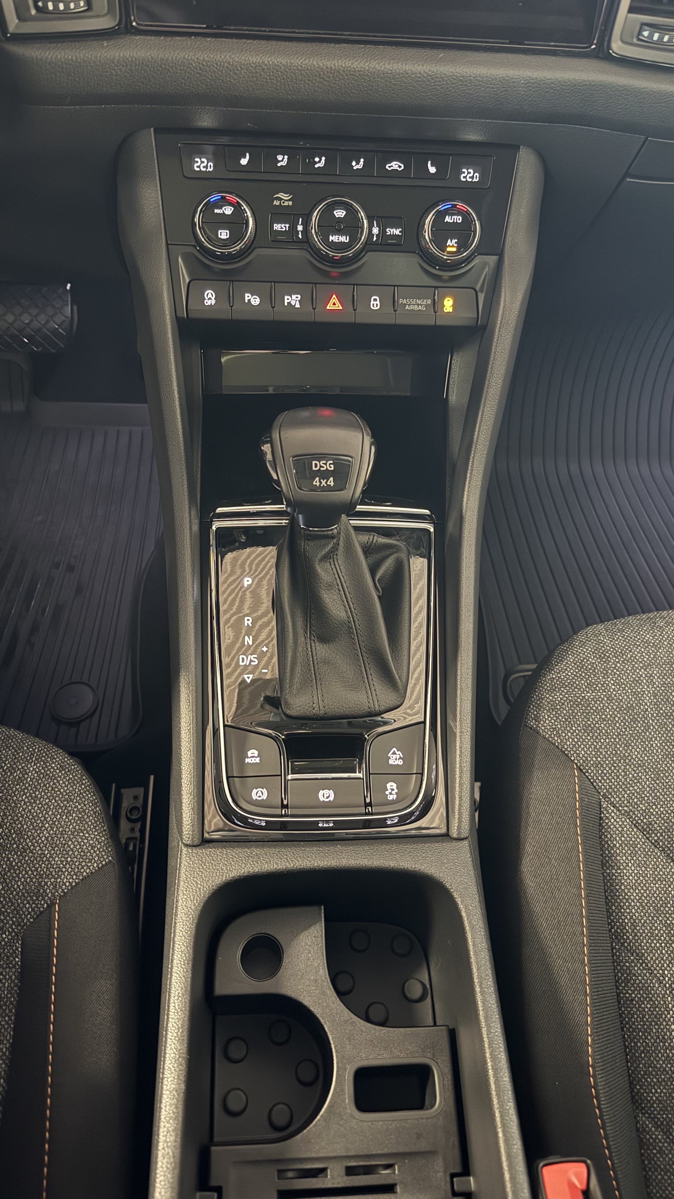 Kodiaq 2.0 TDI Clever 4x4 DSG LED Navi ACC AHK Pano