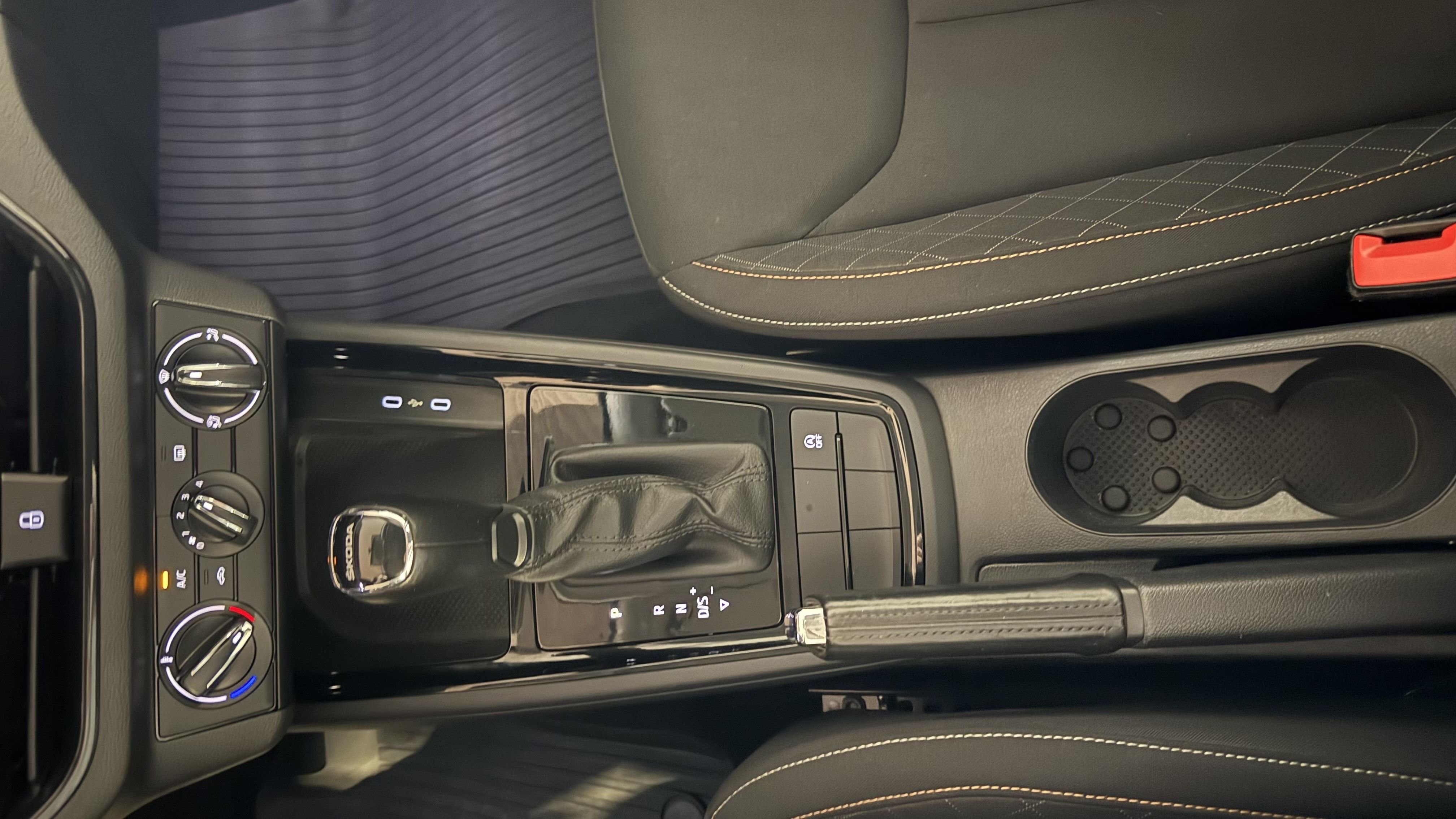 Kamiq 1.0 TSI Ambition DSG LED Navi ACC AHK ACC