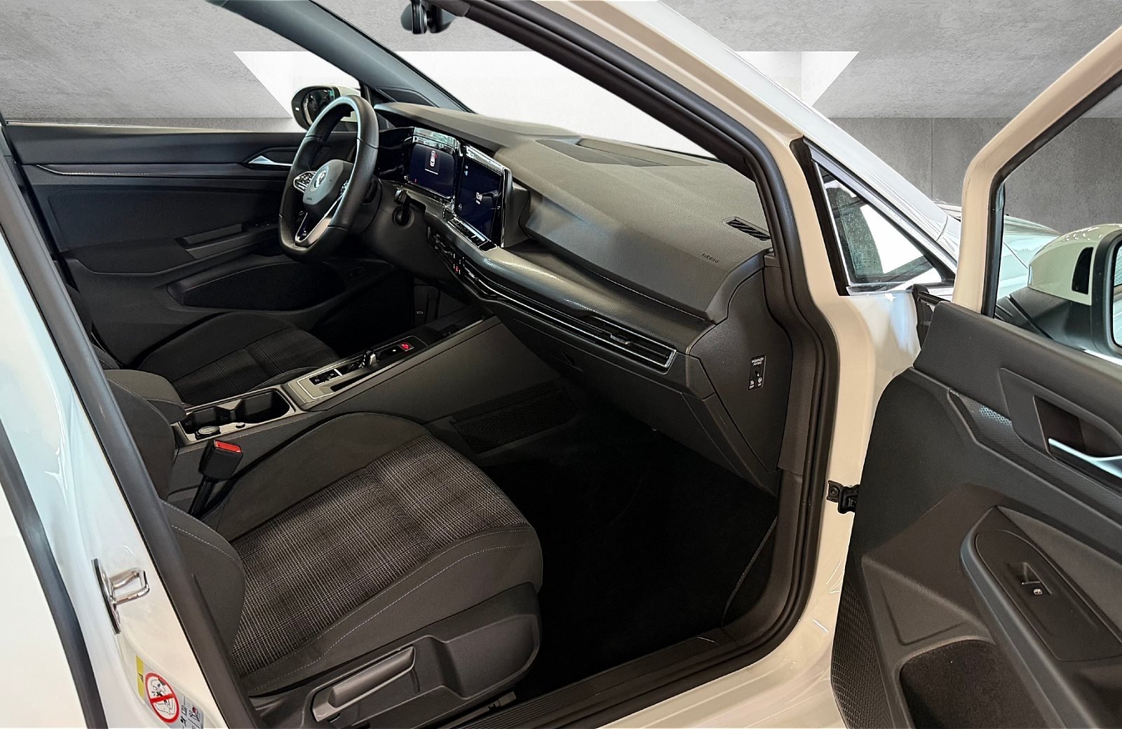 Golf VIII GTE 1.4 TSI eHybrid DSG LED Navi ACC RFK