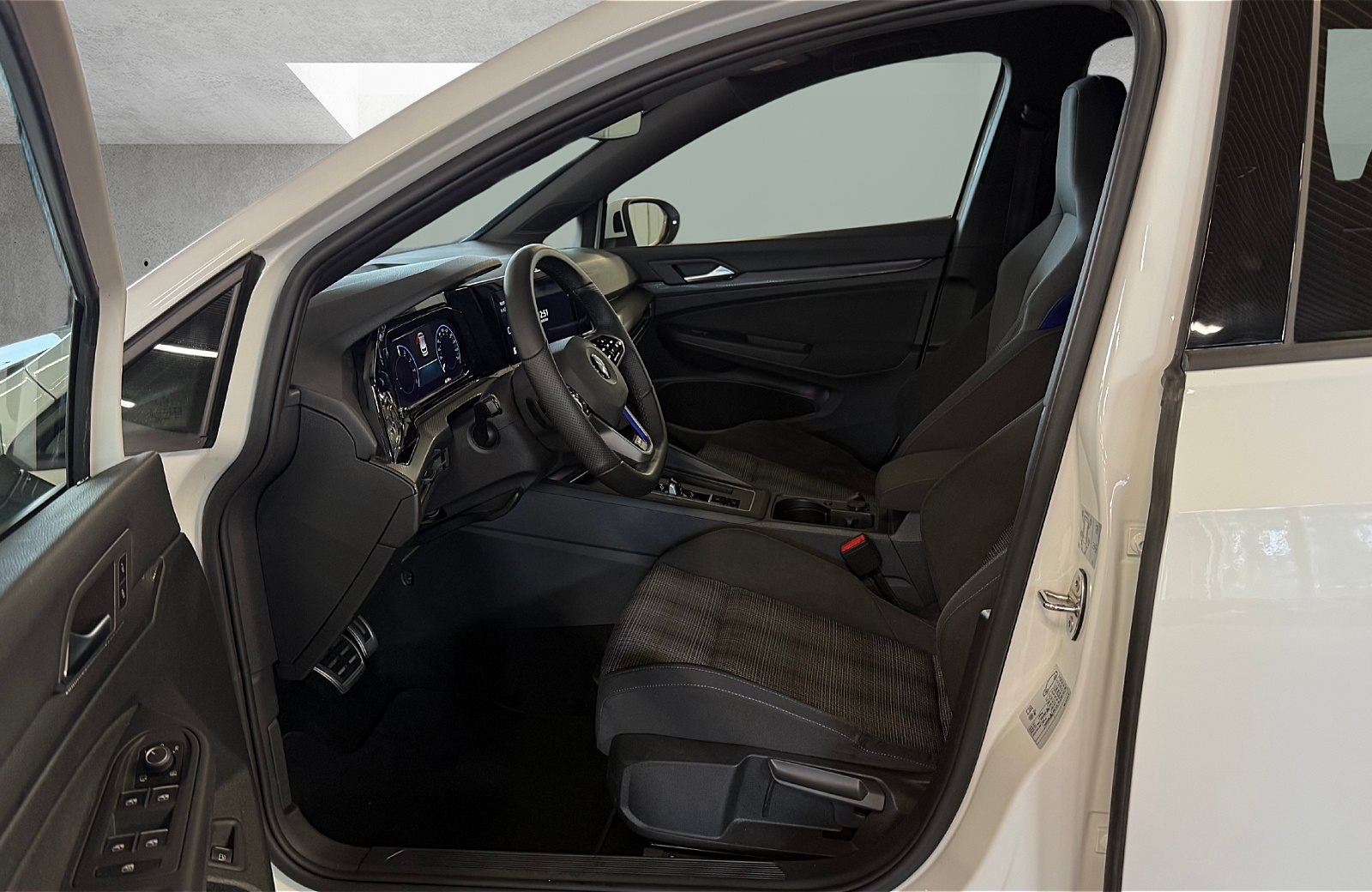 Golf VIII GTE 1.4 TSI eHybrid DSG LED Navi ACC RFK