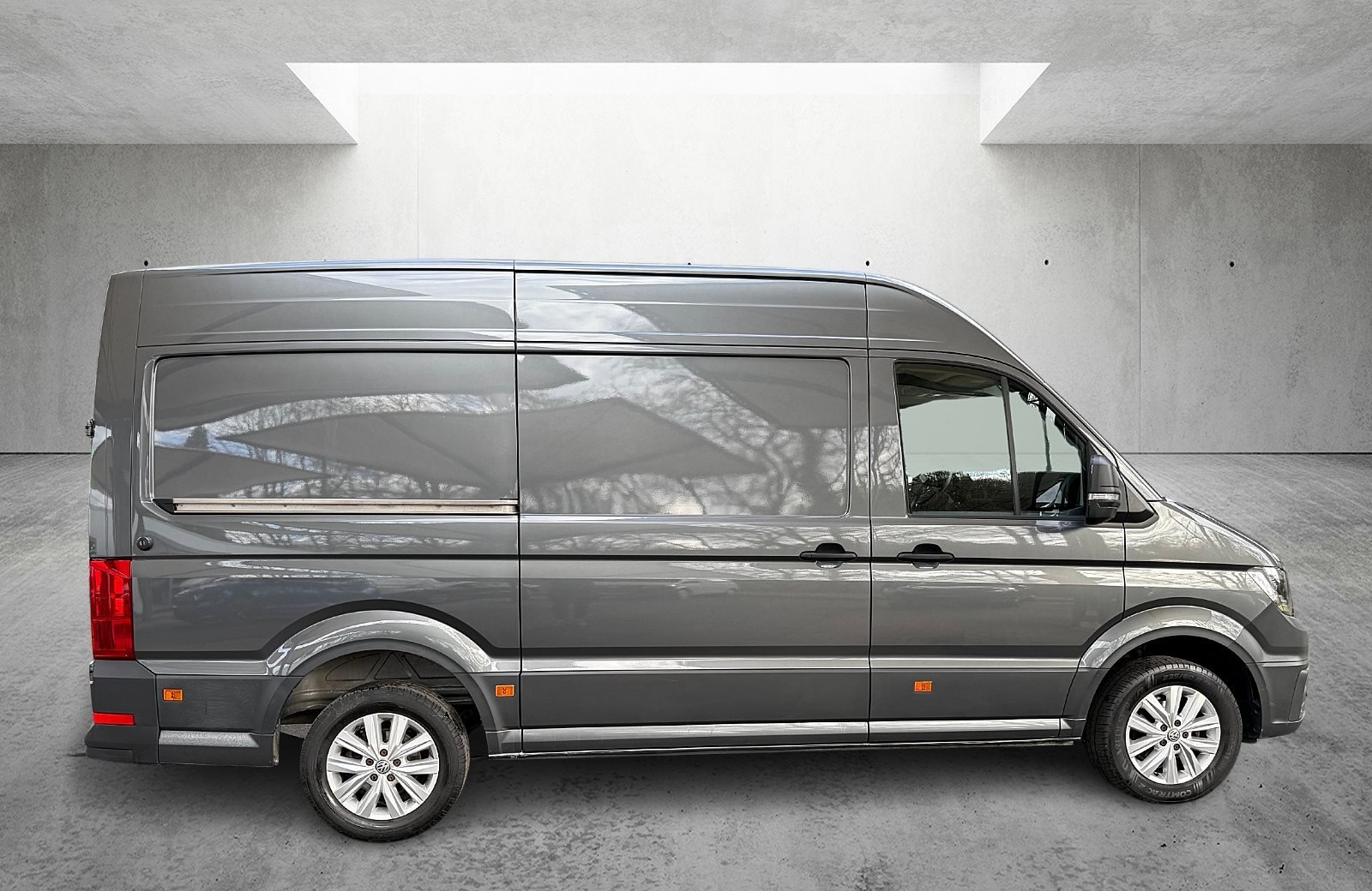 Crafter 35 Kasten MR HD 2.0 TDI Autom. LED Navi AHK ACC RFK