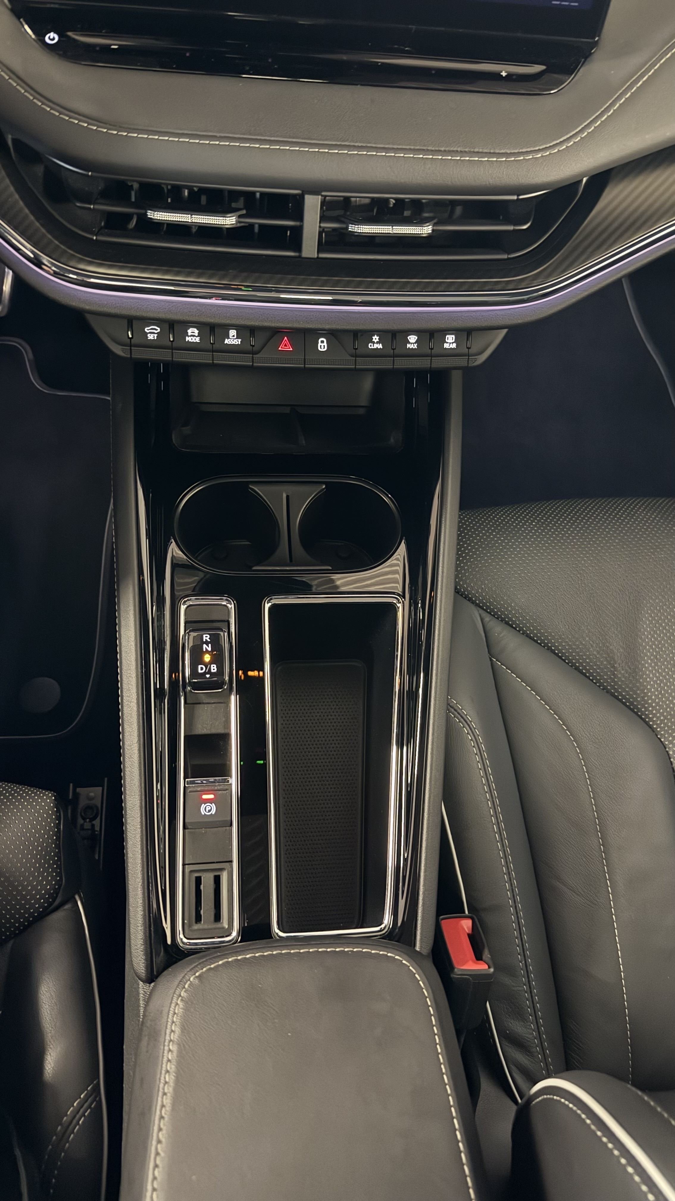 Enyaq Coupé RS Suite LED Navi ACC HuD AHK Wärmepumpe