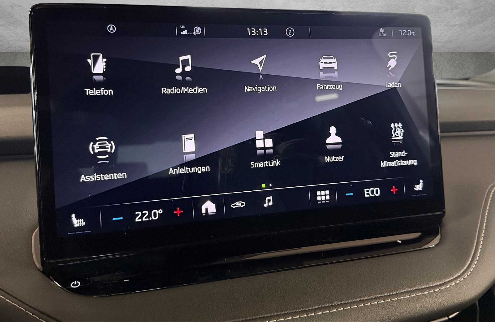 Enyaq Coupé RS Suite LED Navi ACC HuD AHK Wärmepumpe