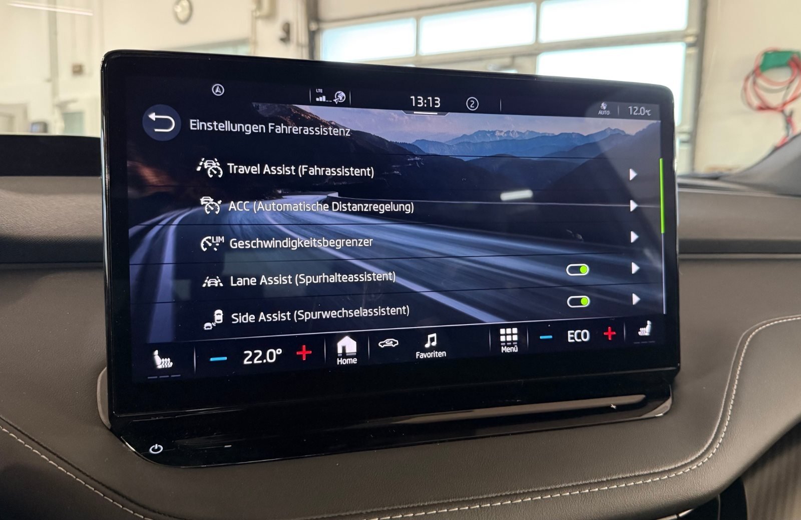 Enyaq Coupé RS Suite LED Navi ACC HuD AHK Wärmepumpe