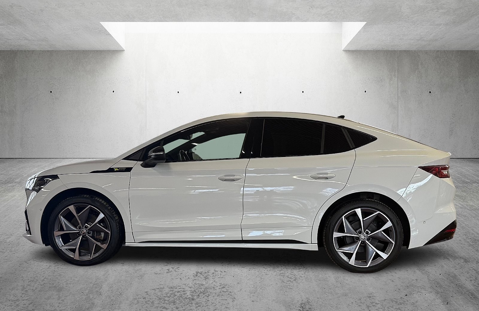 Enyaq Coupé RS Suite LED Navi ACC HuD AHK Wärmepumpe