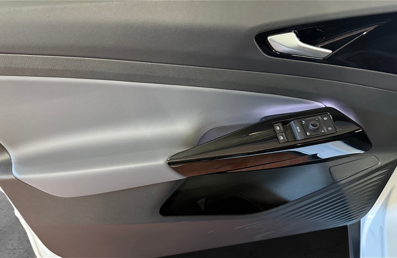 ID.4 Pro Performance LED Navi PDC AHK AHK AUT