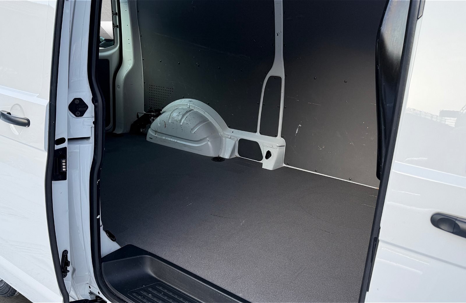 T6.1 Kasten 2.0 TDI LR Heckflügeltüren PDC hinten