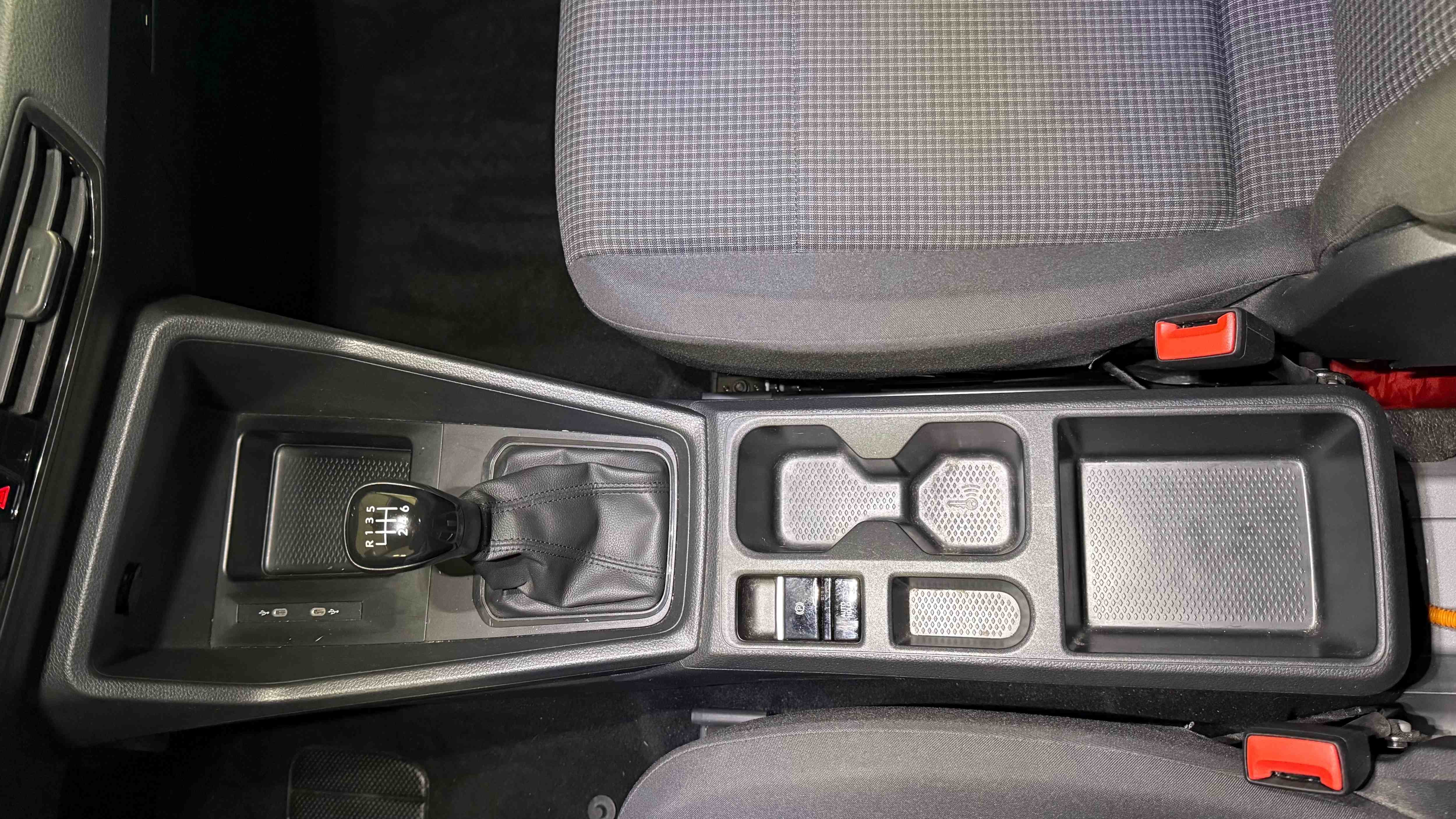 Caddy Cargo 2.0 TDI Klima AHK RFK SHZ Flügeltüren