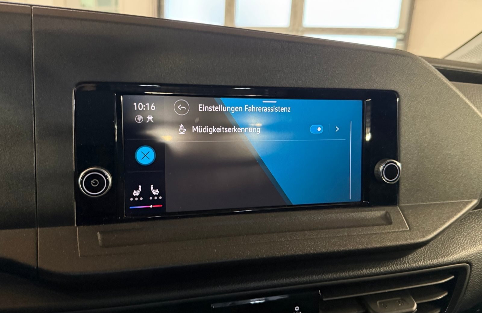 Caddy Cargo 2.0 TDI Klima AHK RFK SHZ Flügeltüren